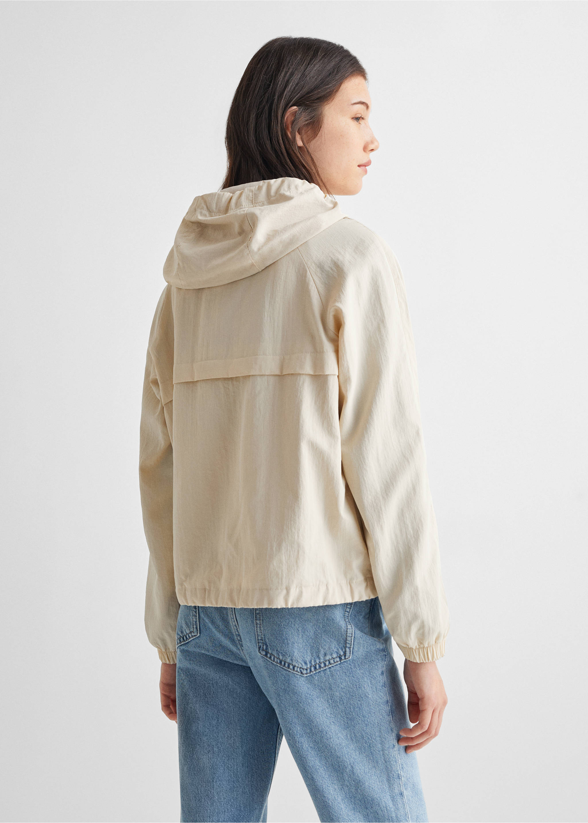 Leichte Jacke mit Taschen - Rückseite des Artikels, Eisgrau. Ref: 67062911-00.