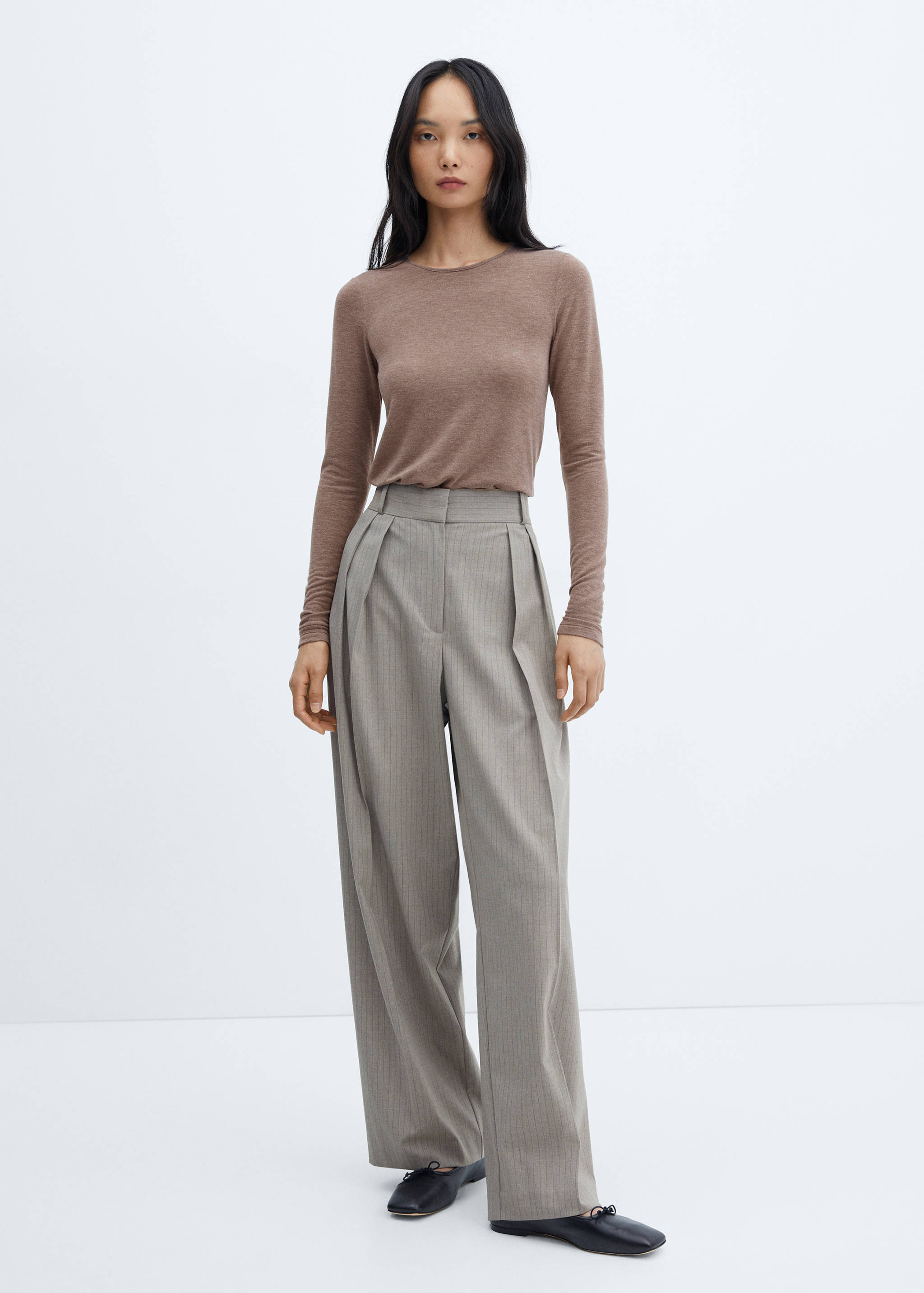 Round-neck knitted t-shirt - General plane