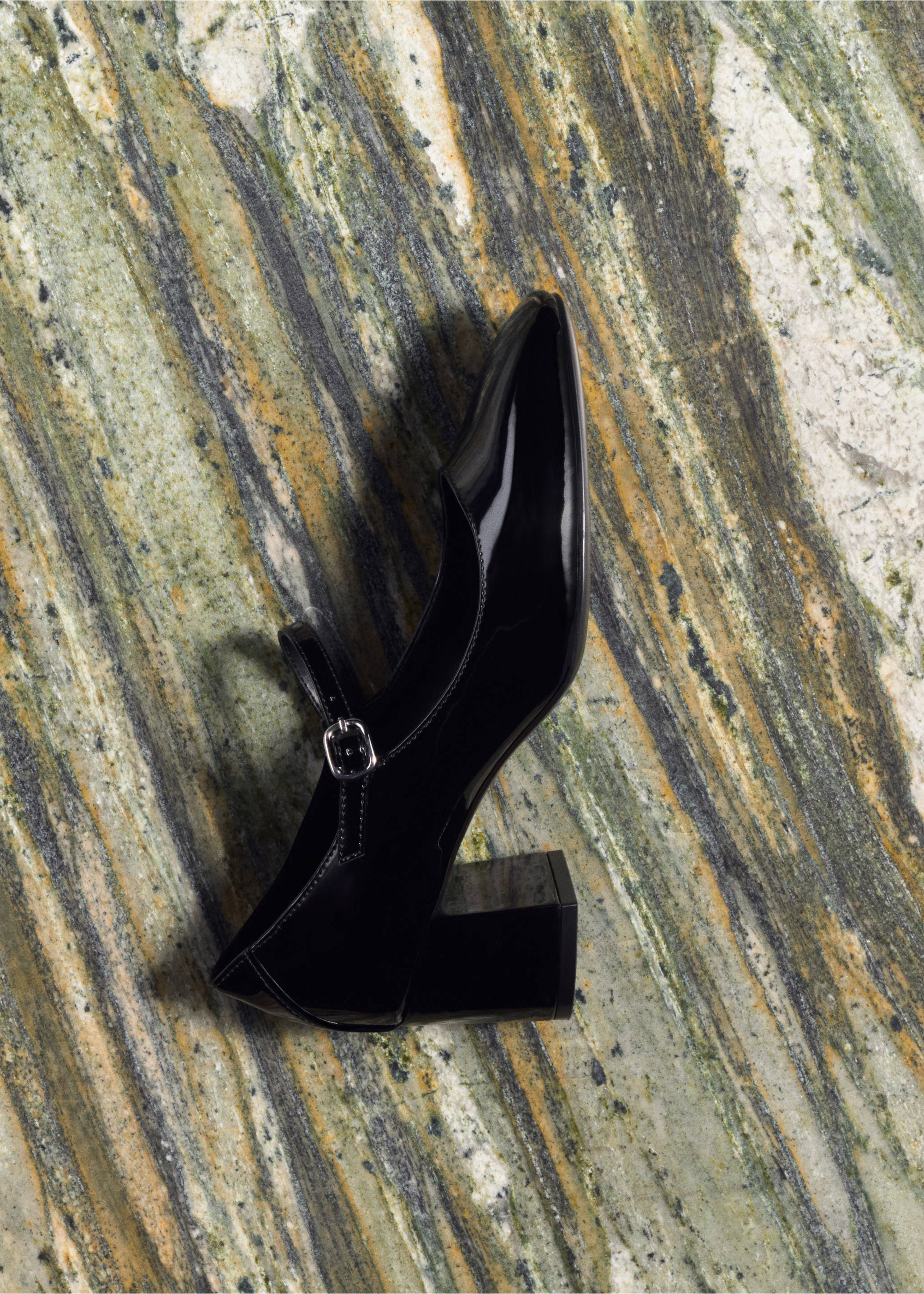 Patent-effect stiletto-heel shoes - Details of the article 7, Black. Ref: 67063689-00.
