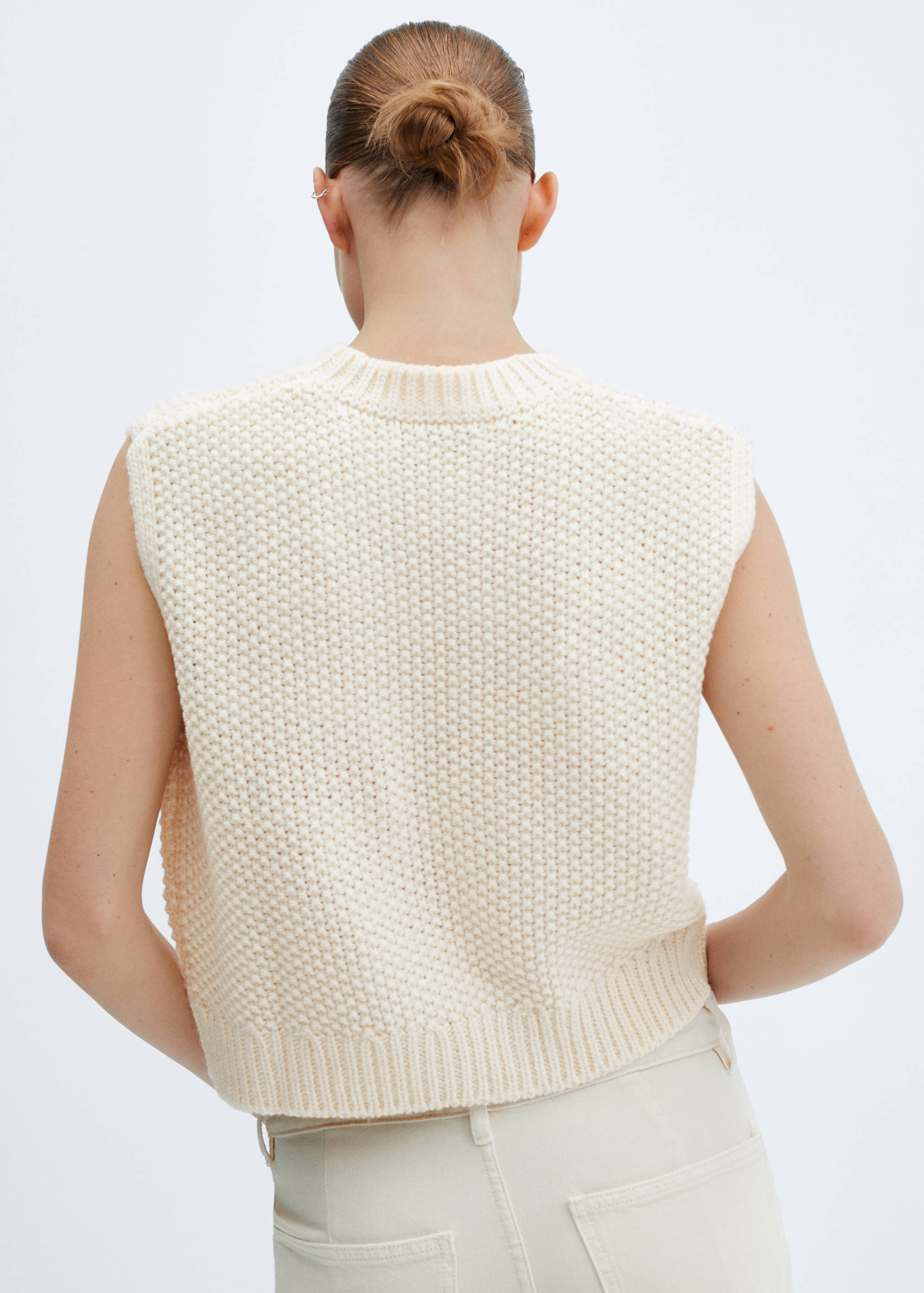 Chunky-knit vest - Reverse of the article
