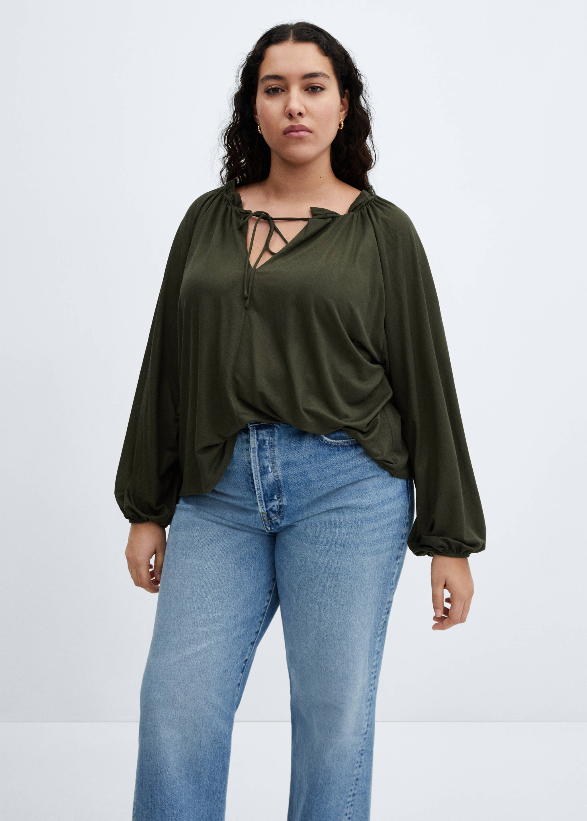 Puffed sleeves blouse - Details of the article 5