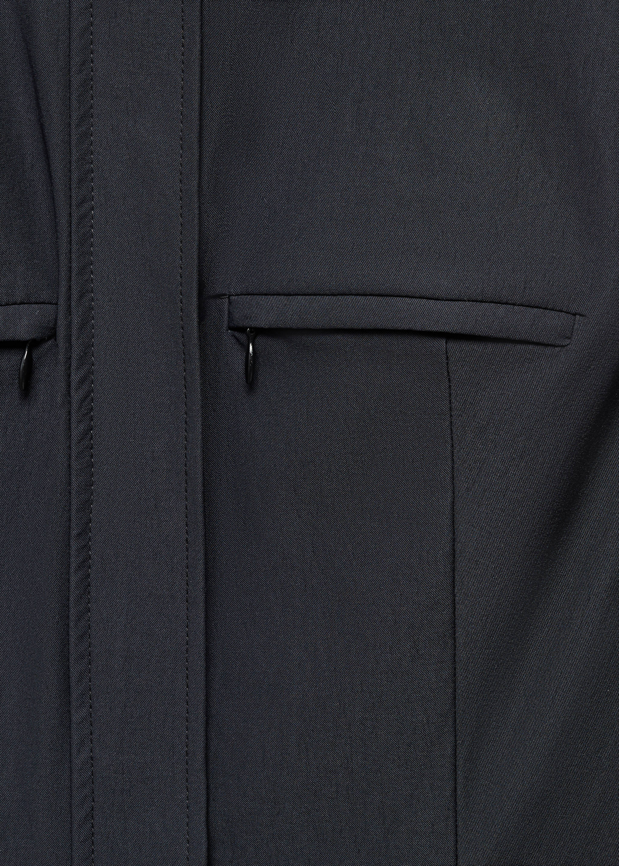 Kurzes eng anliegendes Kleid - Detail des Artikels 8