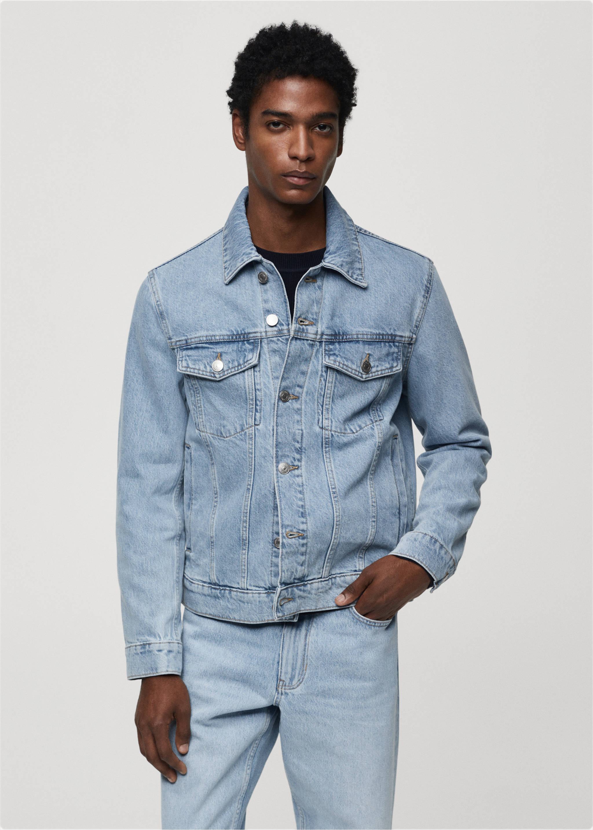 Blouson jean poches - Plan moyen, Bleu clair. Ref: 67064440-00.
