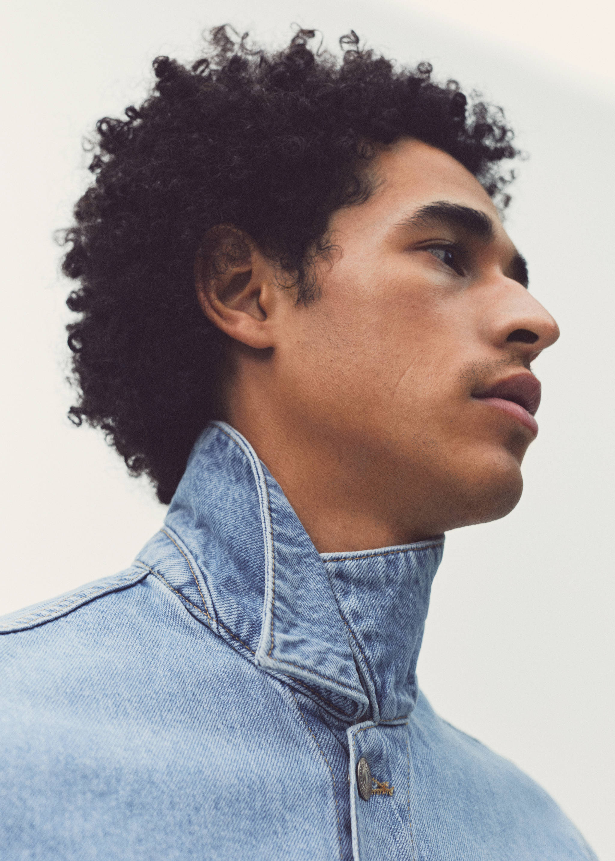 Blouson jean poches - Détail de l'article 5, Bleu clair. Ref: 67064440-00.