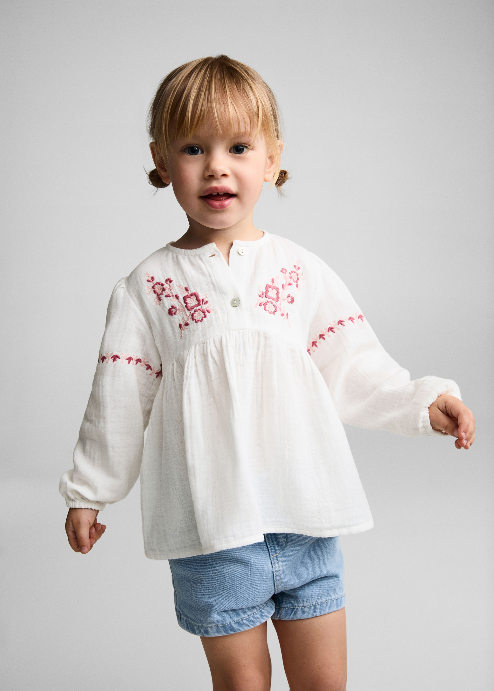 Cotton embroidered blouse - Medium plane