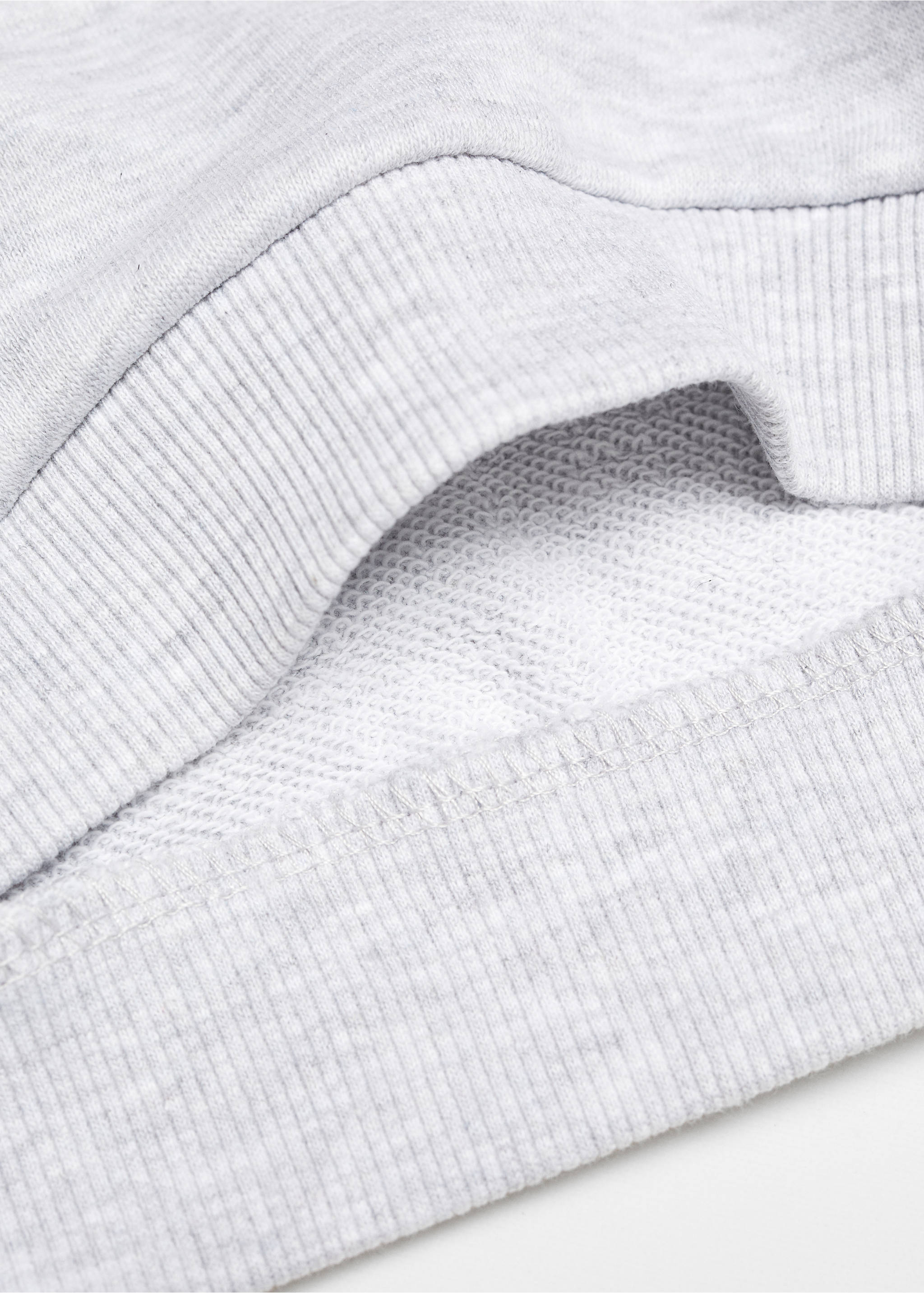 Sweat-shirt imprimé broderie - Détail de l'article 0, Gris chiné clair. Ref: 67064463-00.