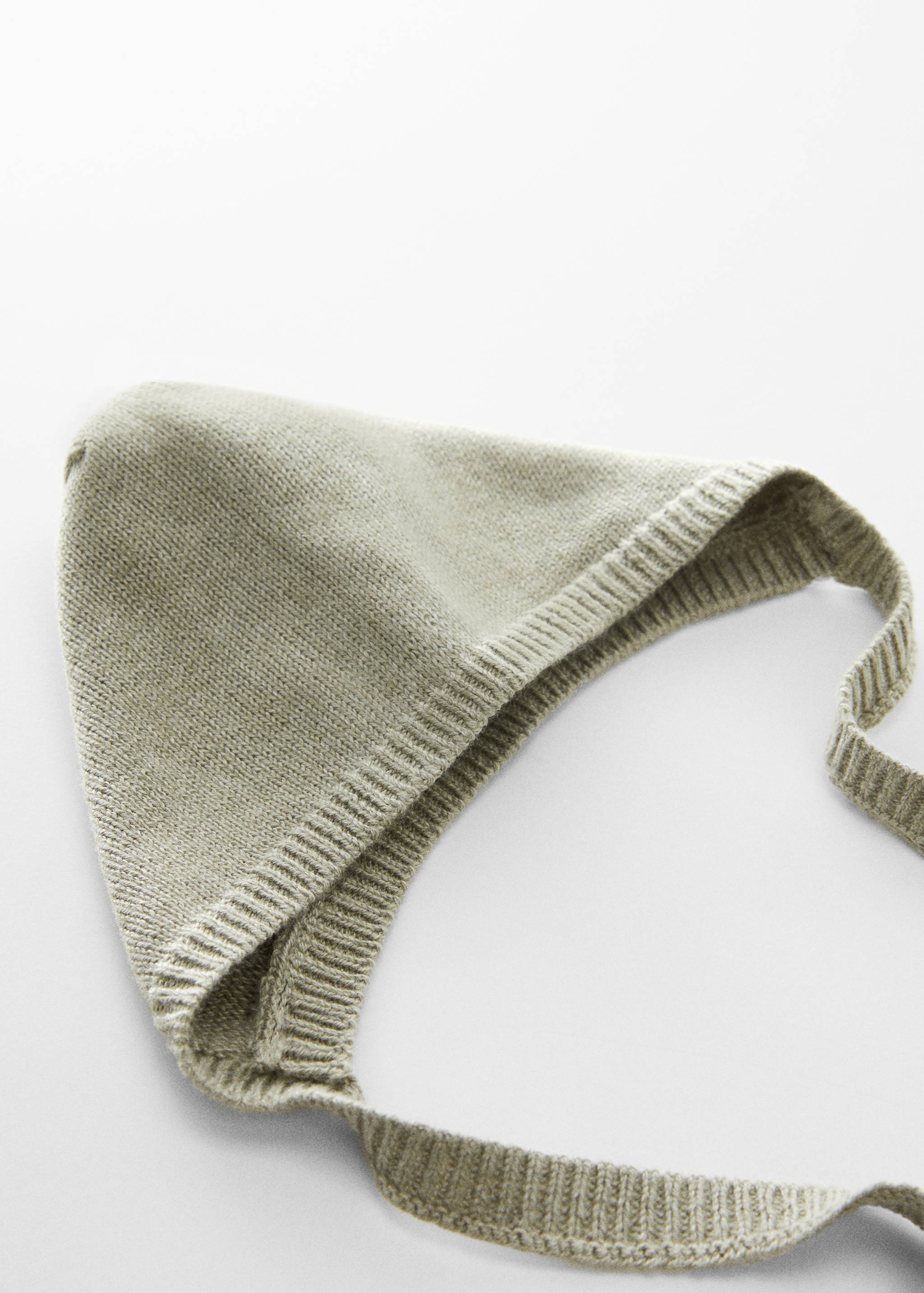 Bonnet en maille - Plan moyen