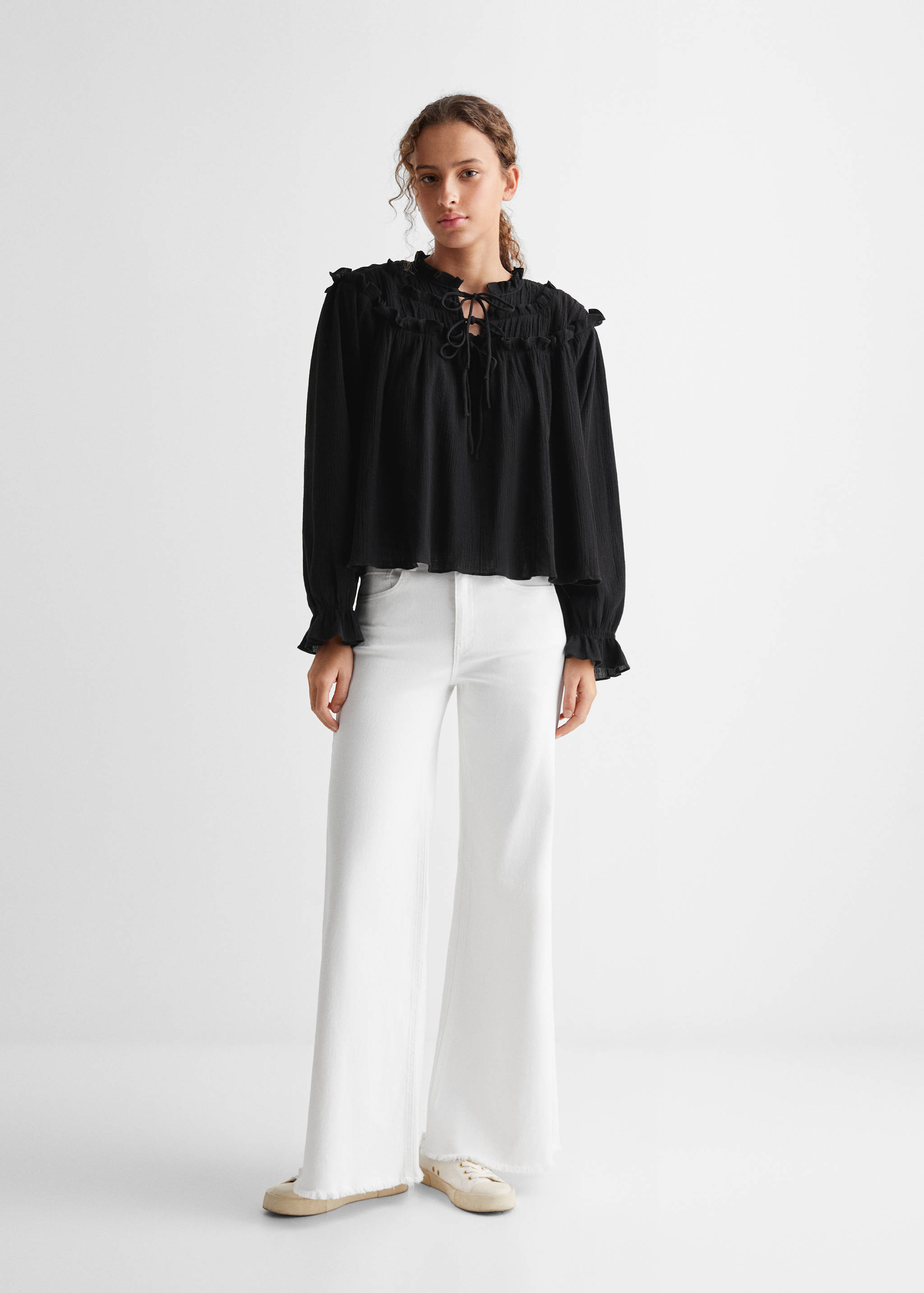 Ruffled cotton blouse - General plane