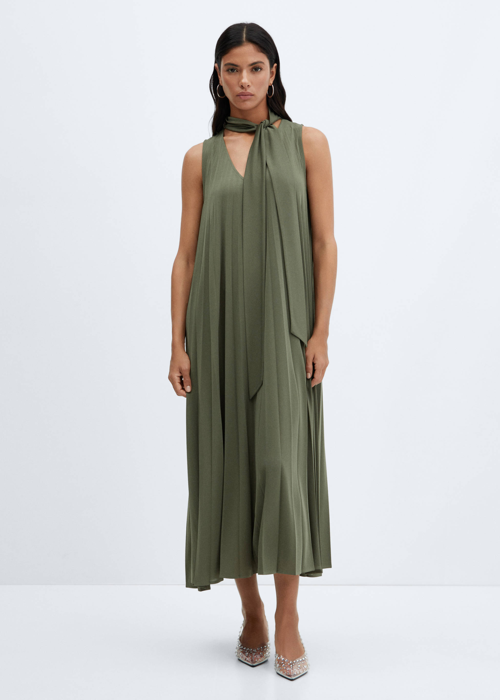 Pleated midi dress - General plane