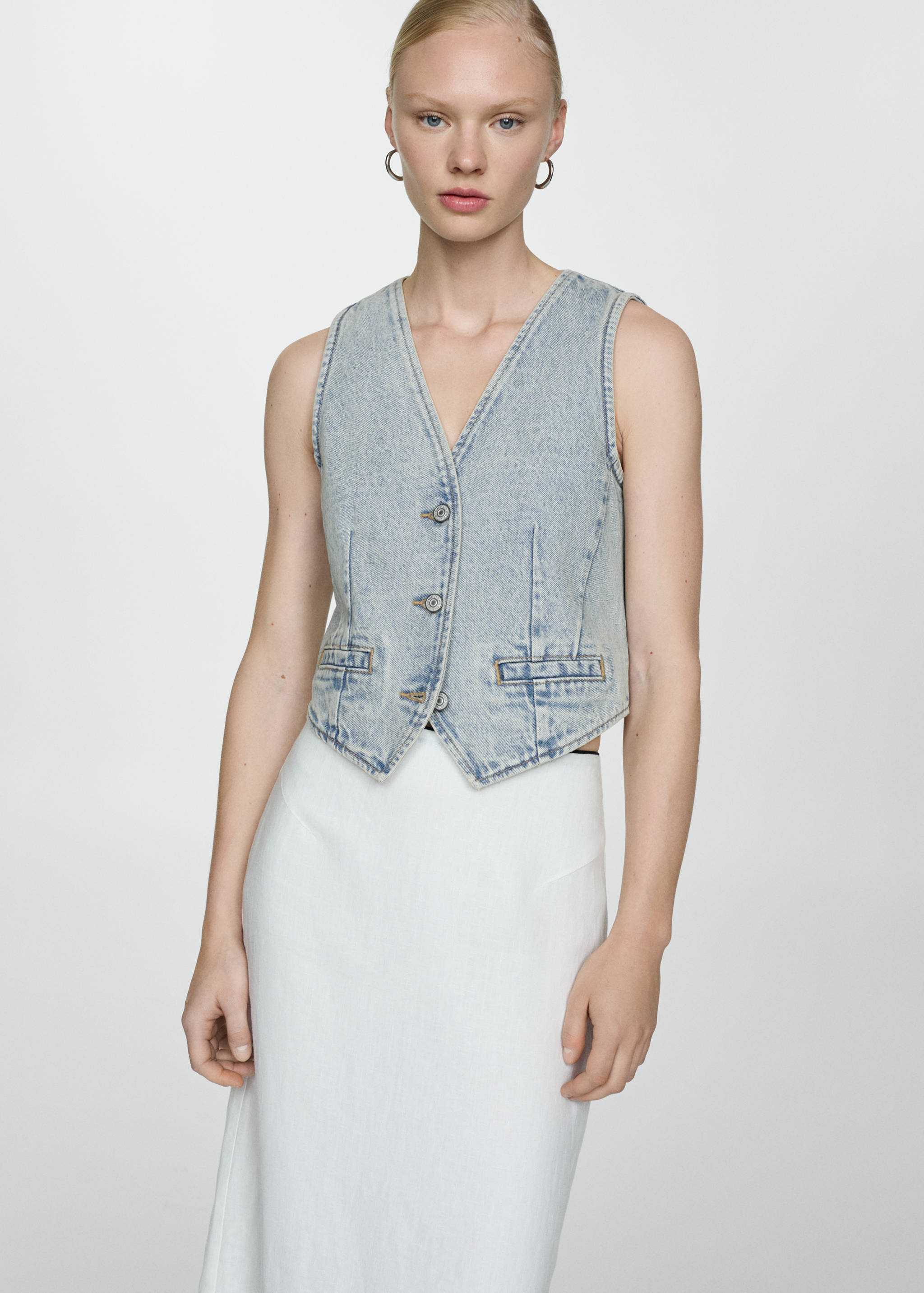 Denim gilet with seams - Details of the article 2