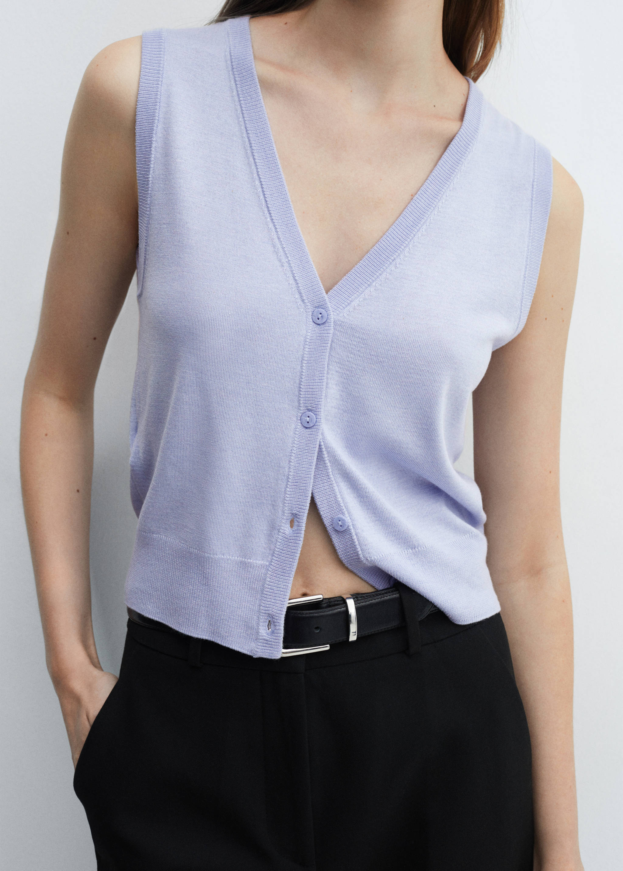 Knitted gilet with buttons - Details of the article 6