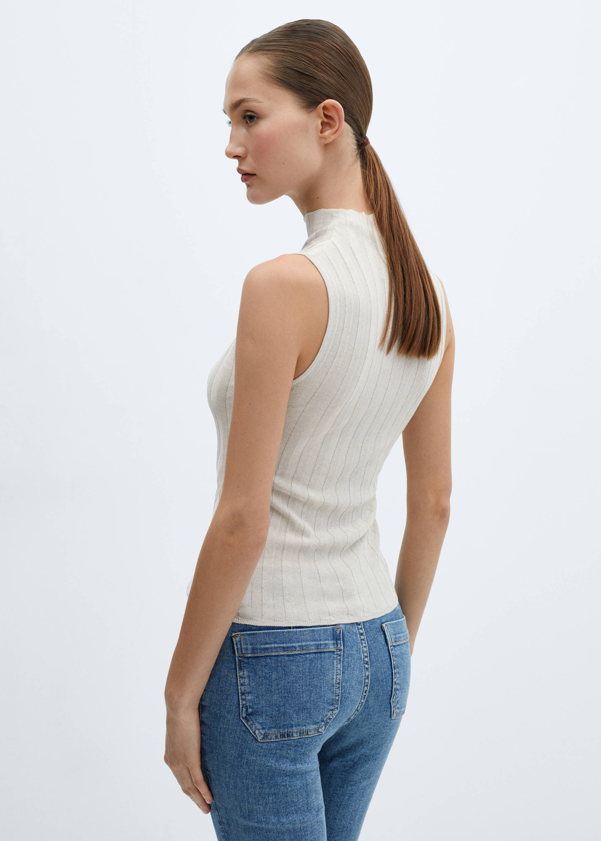 Turtleneck ribbed top - Reverse of the article