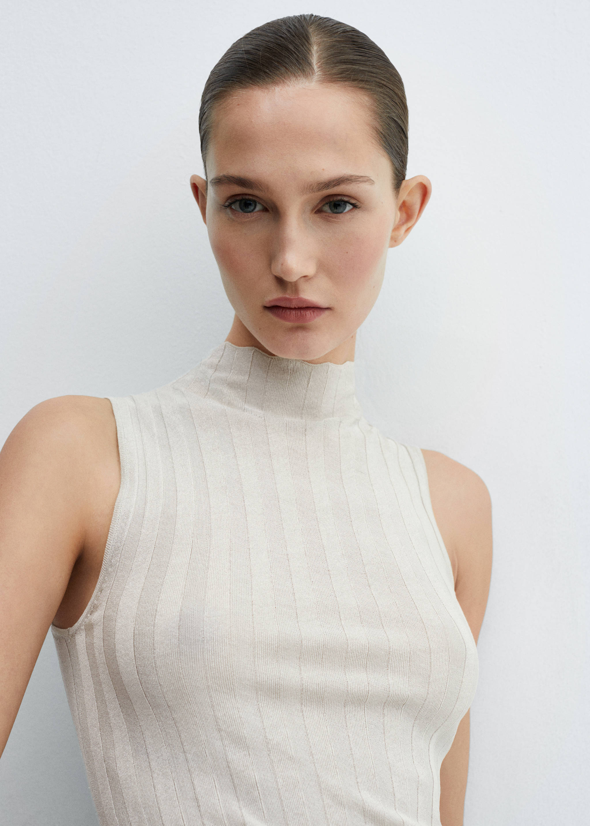 Turtleneck ribbed top - Details of the article 1