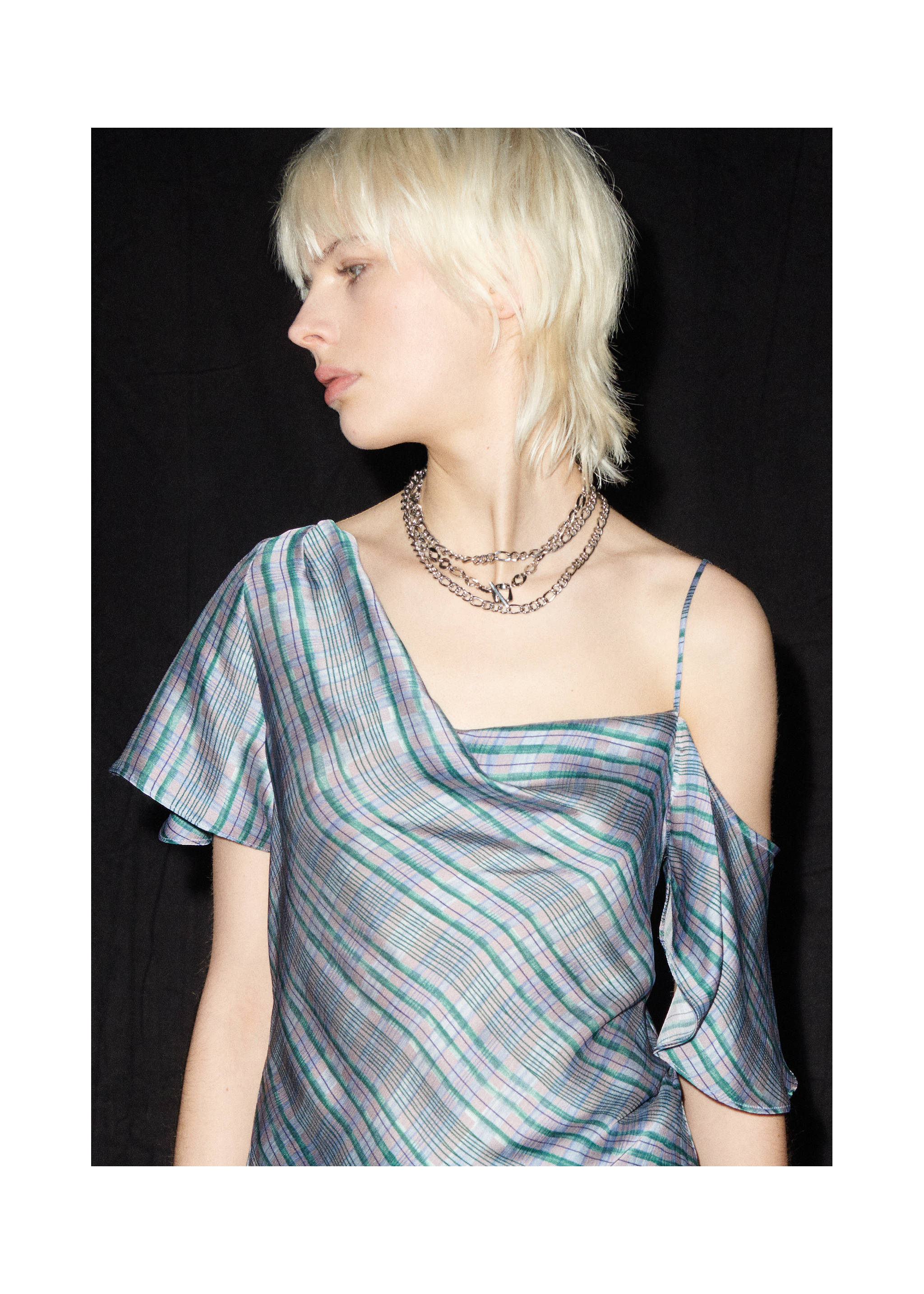 Asymmetrical satin check blouse - Details of the article 9, Blue. Ref: 67065754-00.