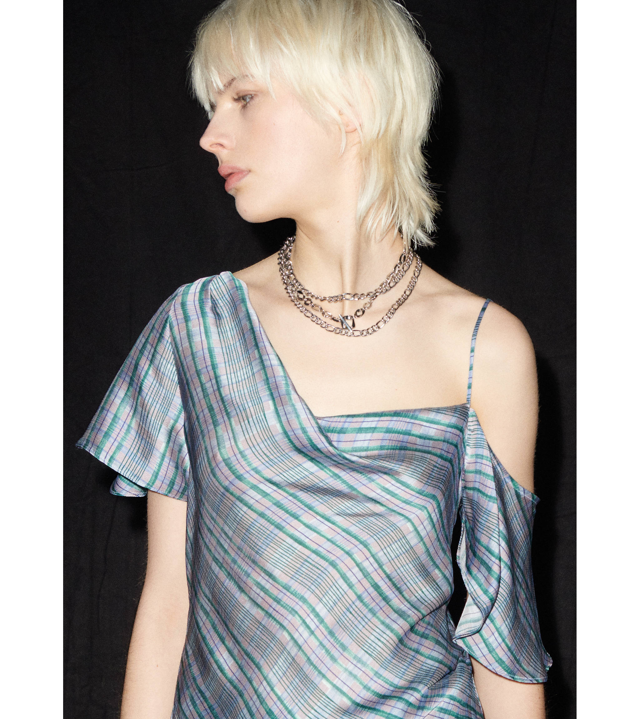 Blusa asimétrica satinada cuadros - Detalle del artículo 9