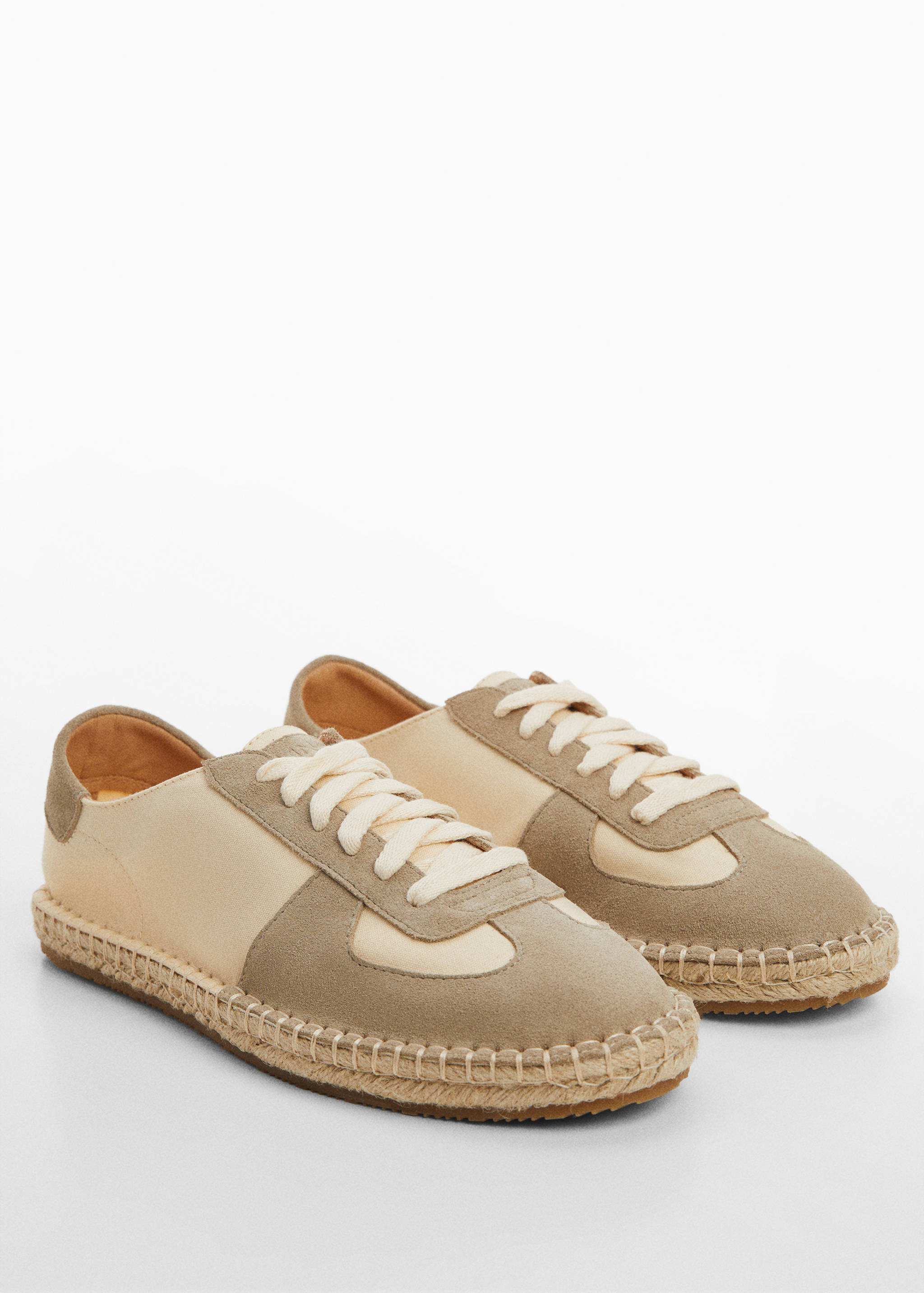 Sabates jute cordons serratge - Pla mig