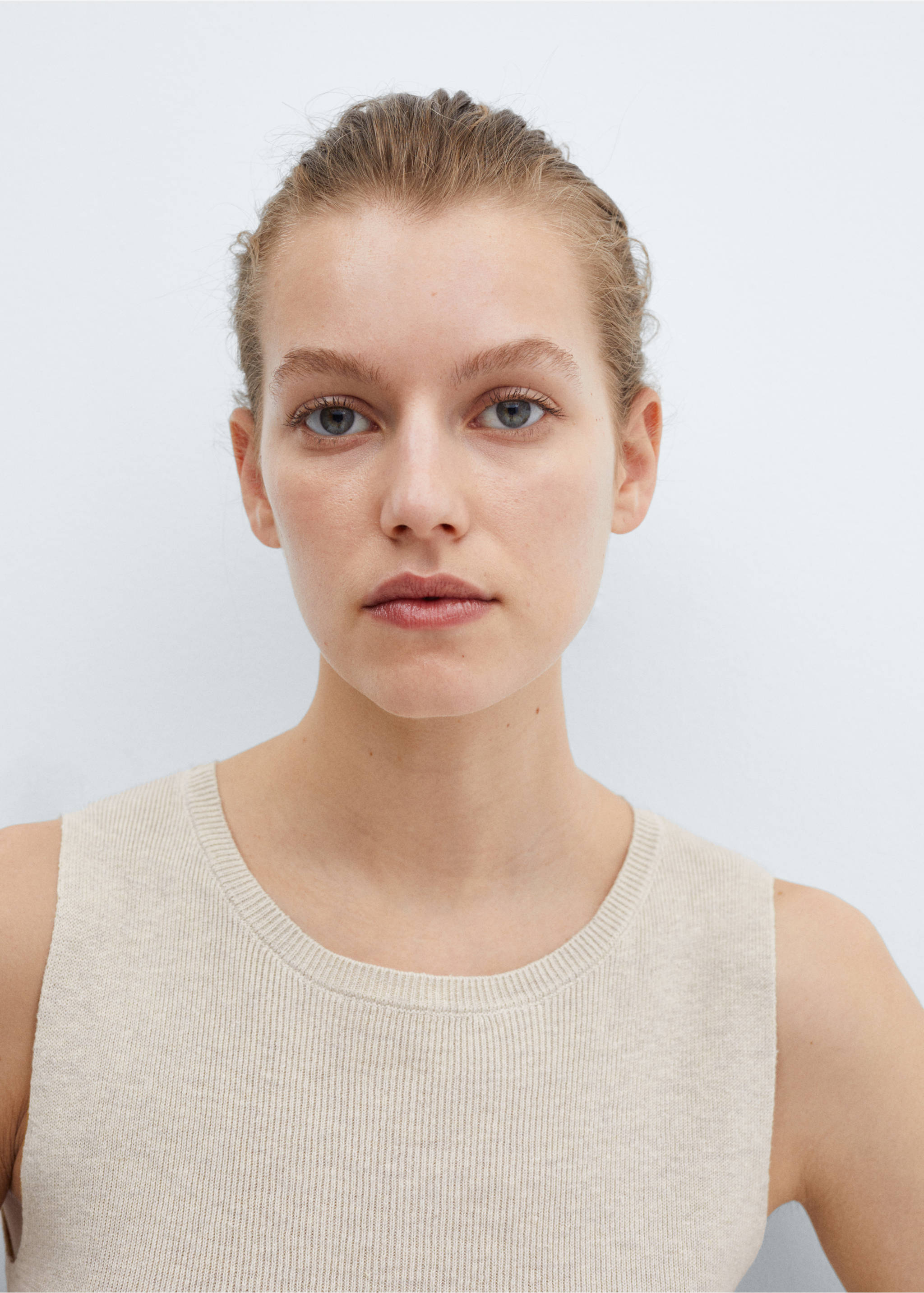 Stricktop aus Baumwolle mit Leinen - Detail des Artikels 1, Beige. Ref: 67065990-00.