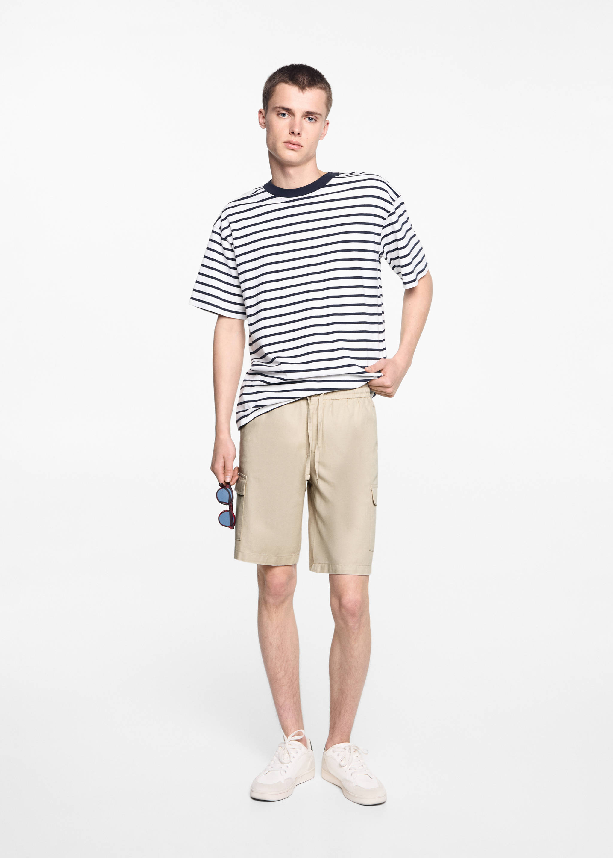 Cargo pockets linen Bermuda shorts - General plane