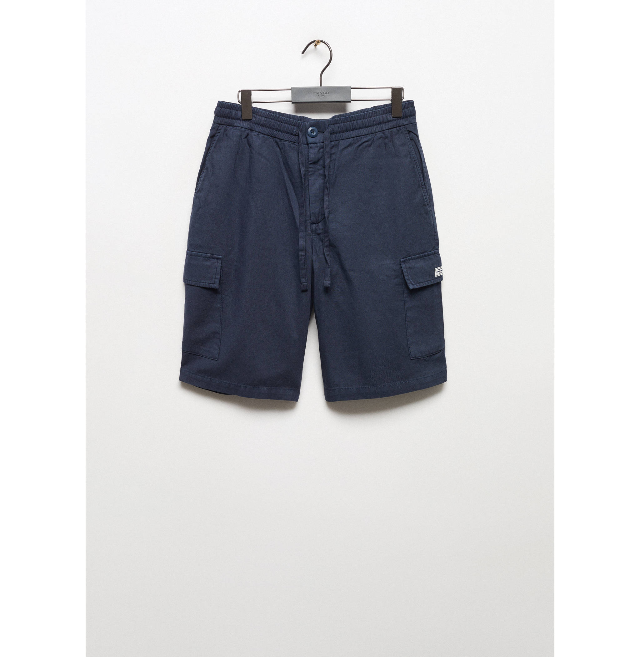 Cargo pockets linen Bermuda shorts - Article without model