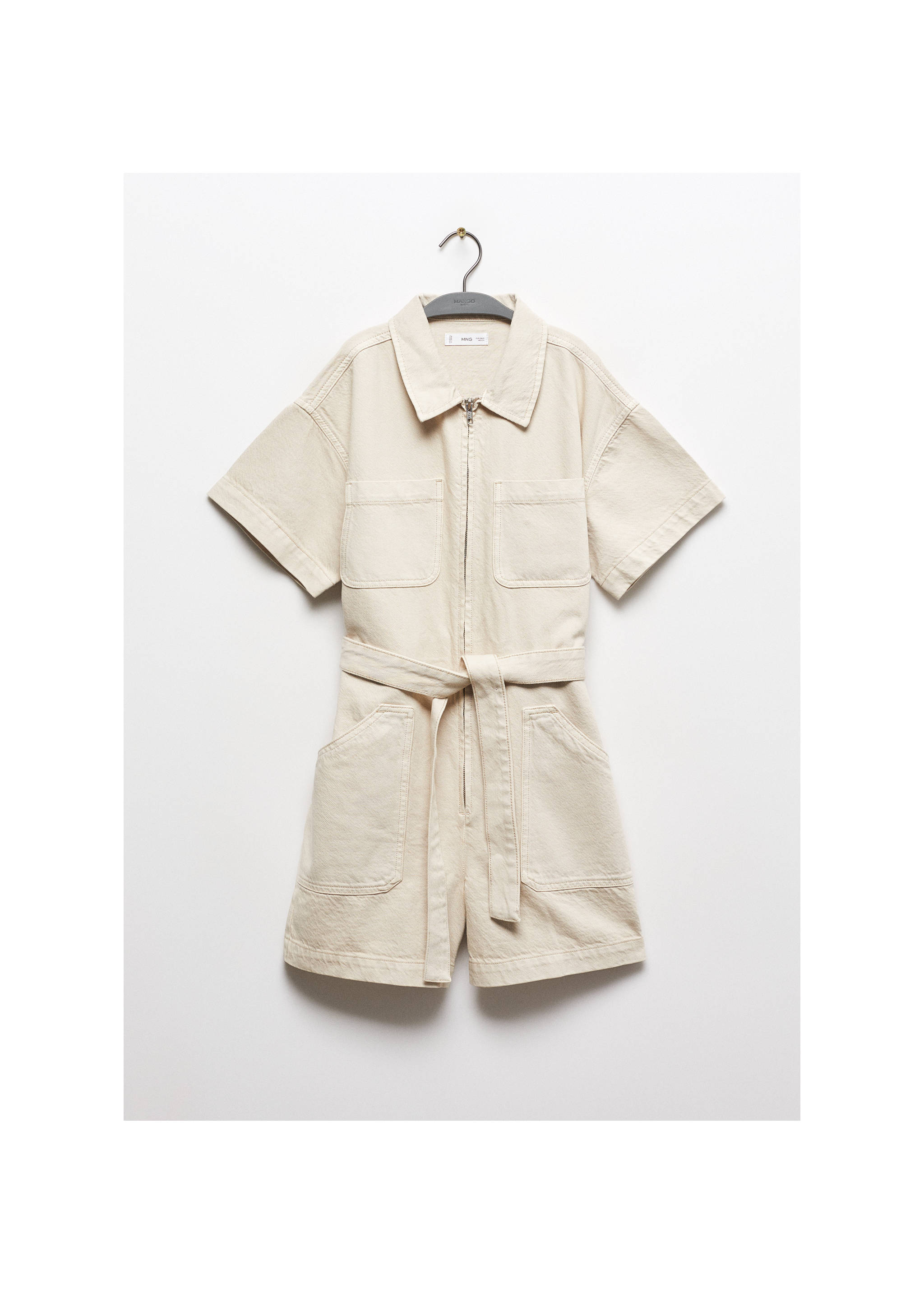 Kurzer Overall mit Gürtel - Artikel ohne Model, Beige. Ref: 67066025-00.