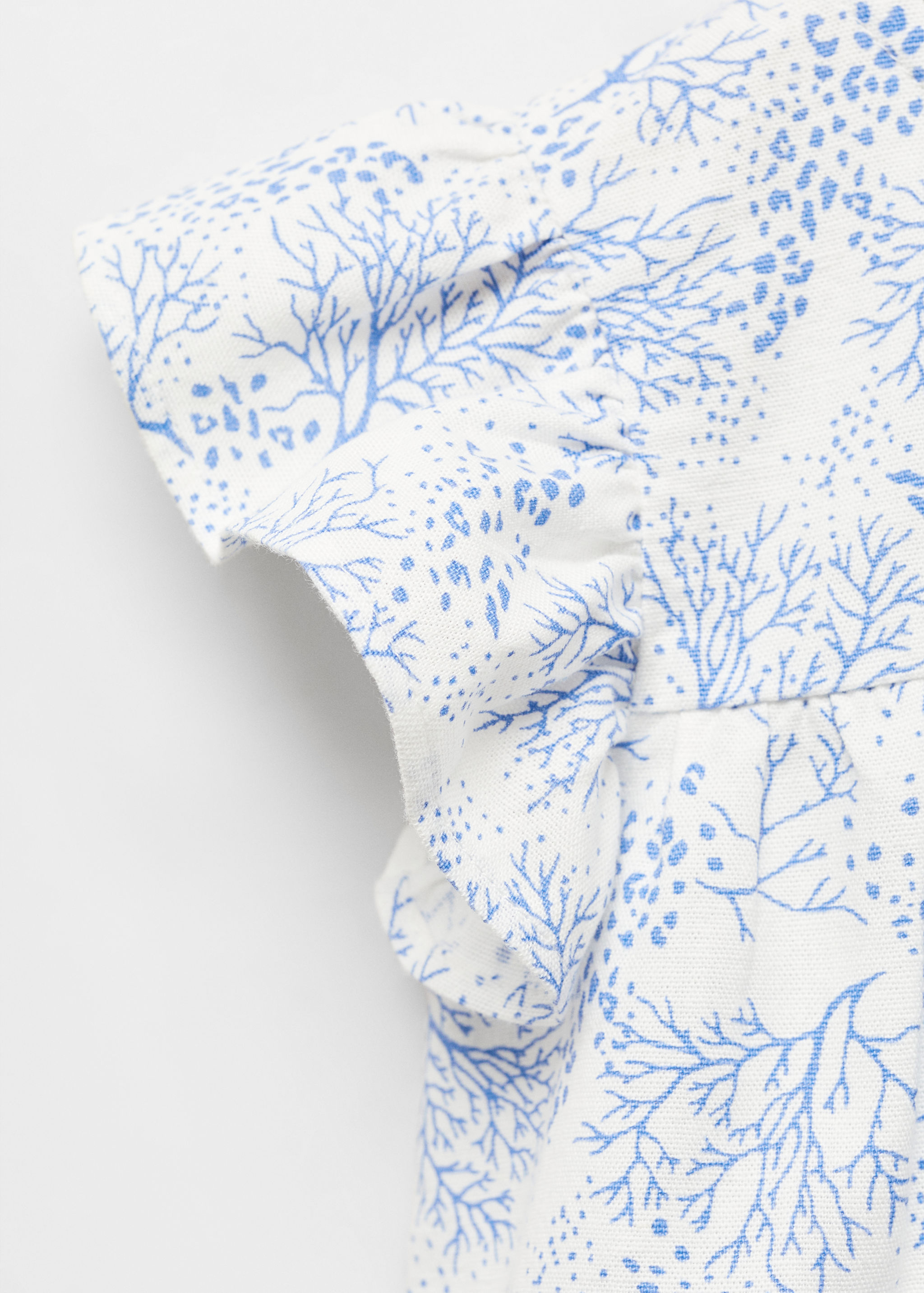 Gemusterte Bluse mit Volantdetails - Detail des Artikels 8