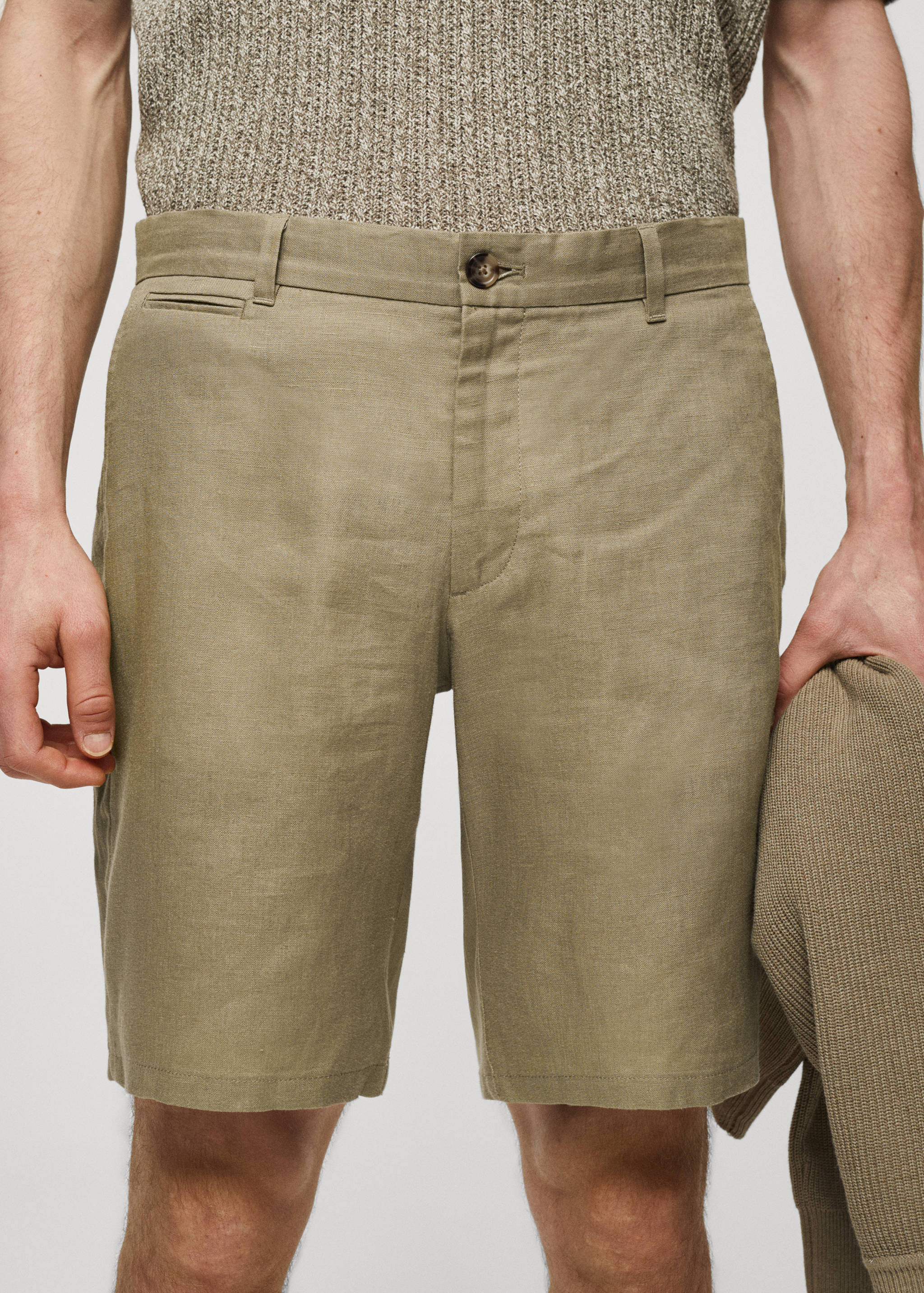 Slim-Fit-Bermudashorts aus 100 % Leinen - Detail des Artikels 1
