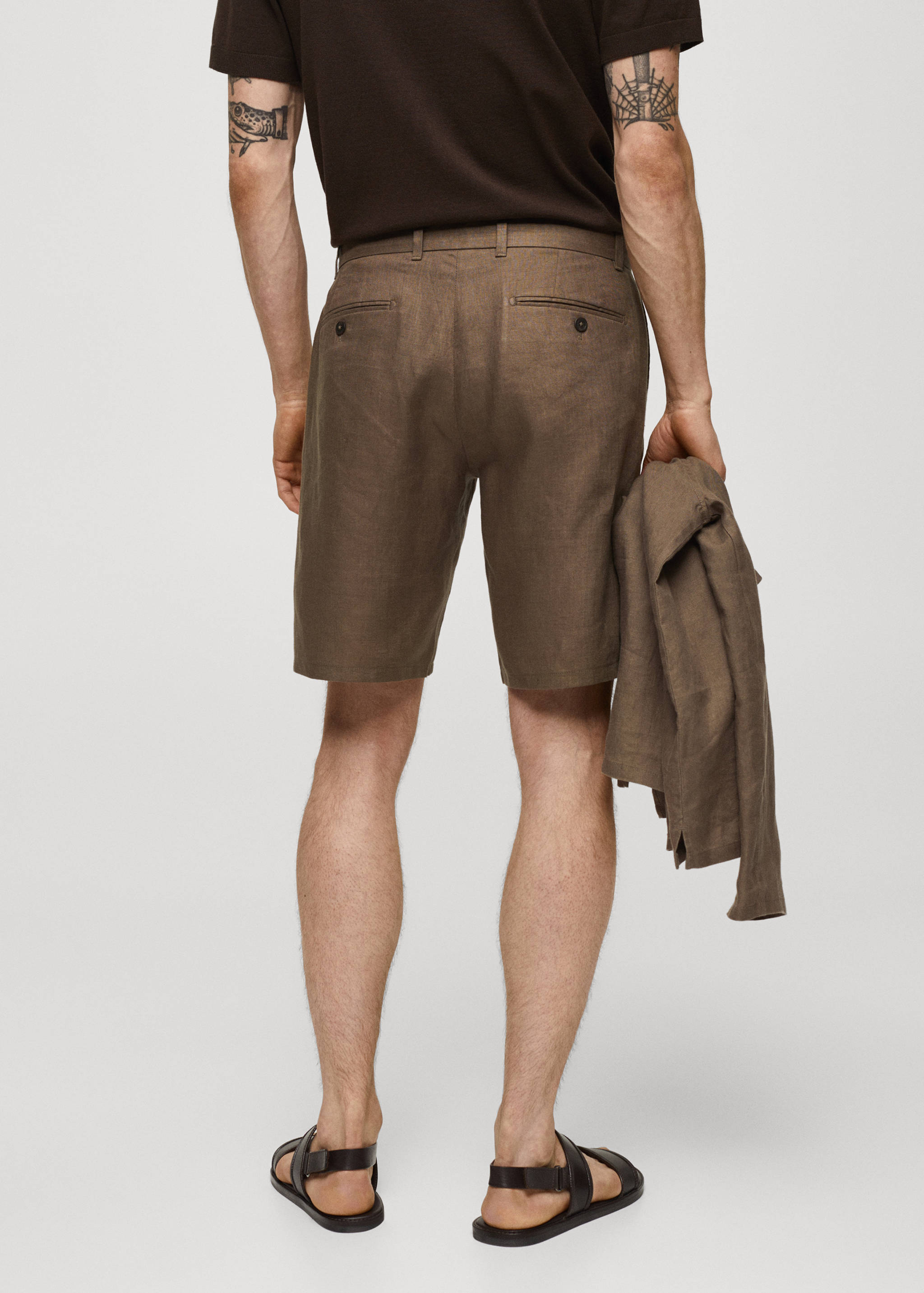 Slim-Fit-Bermudashorts aus 100 % Leinen - Rückseite des Artikels