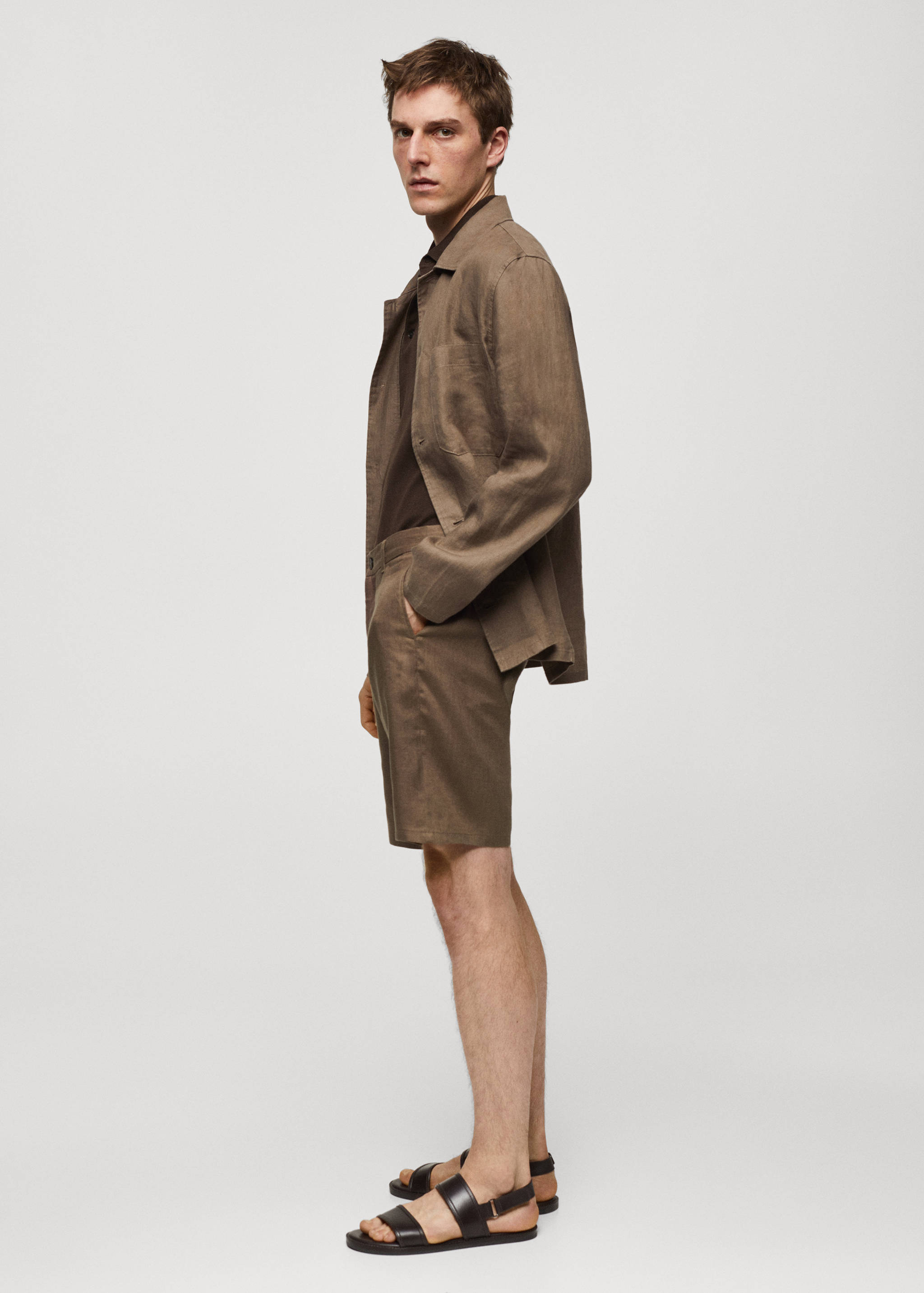 Slim-Fit-Bermudashorts aus 100 % Leinen - Detail des Artikels 2