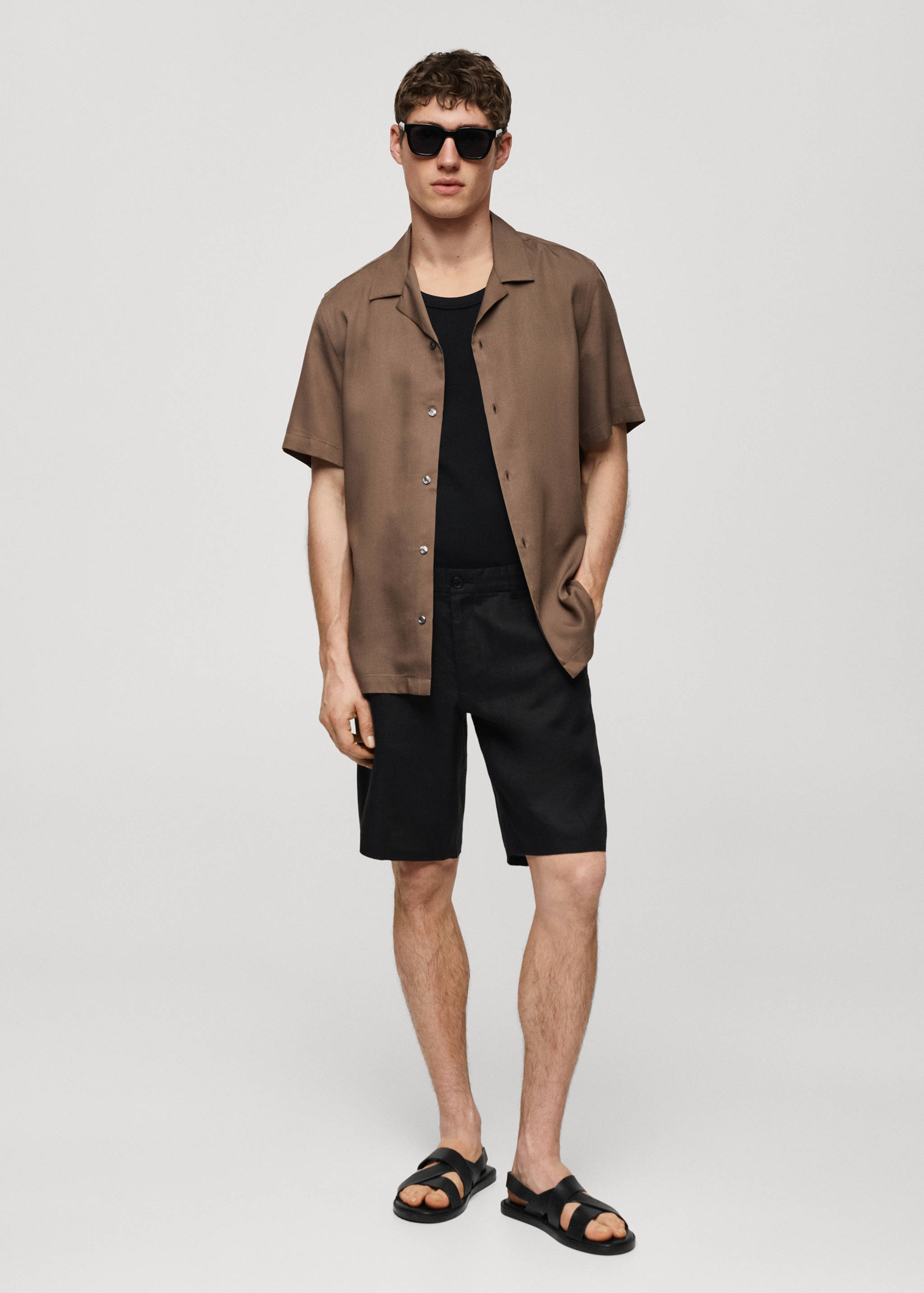 Slim-Fit-Bermudashorts aus 100 % Leinen - Allgemeine Ansicht