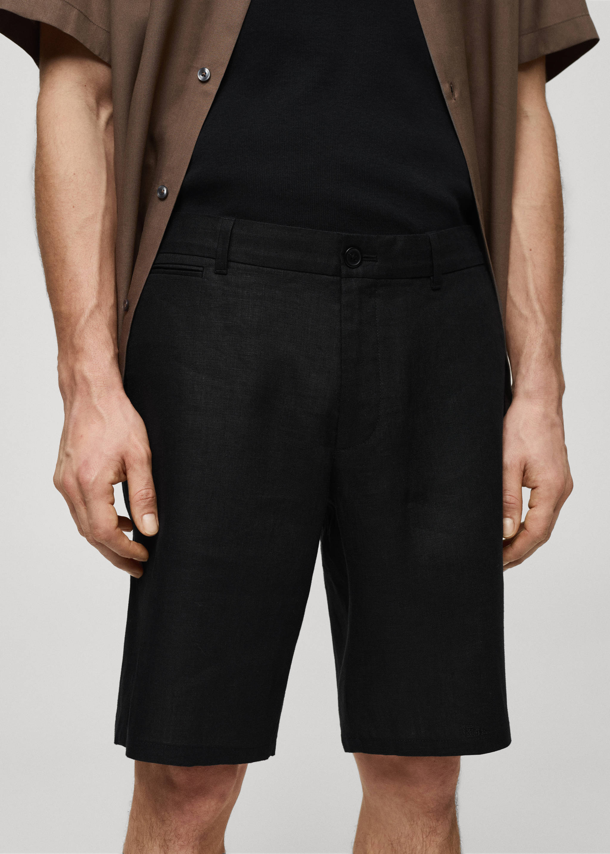 Slim-Fit-Bermudashorts aus 100 % Leinen - Detail des Artikels 1