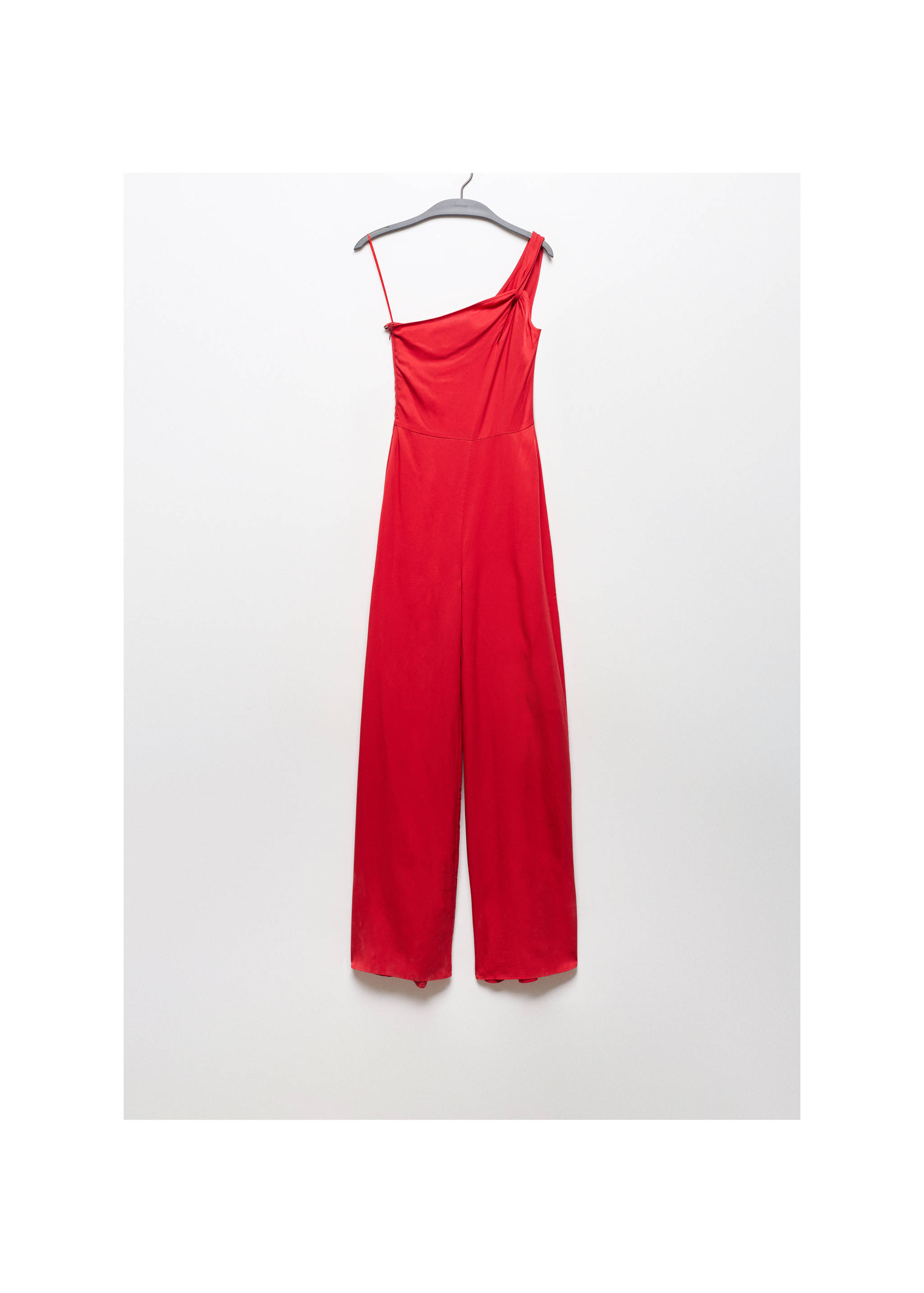 Asymmetrical satin jumpsuit - Article without model, Strawberry. Ref: 67066744-00.