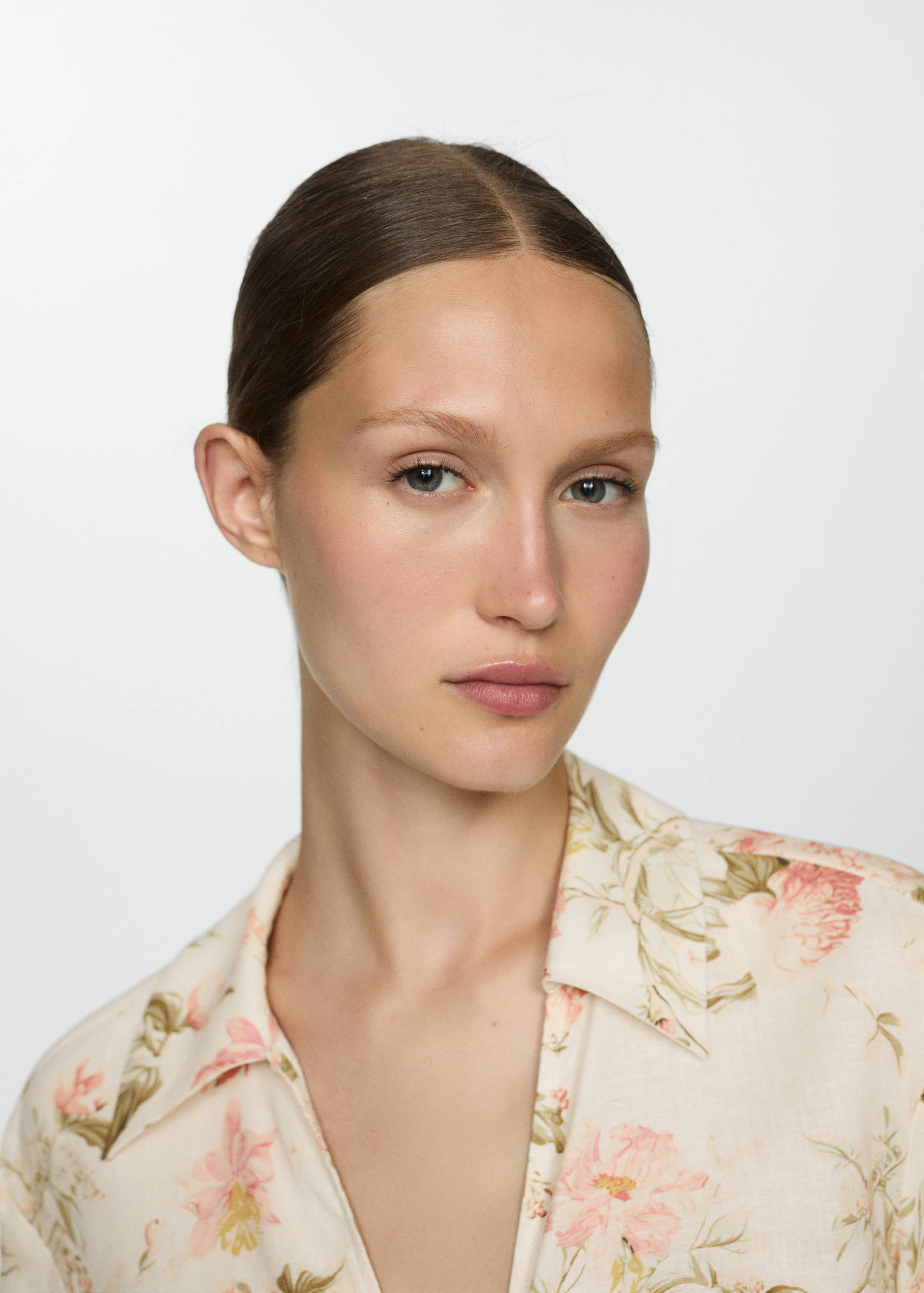 Floral linen-blend blouse - Details of the article 1