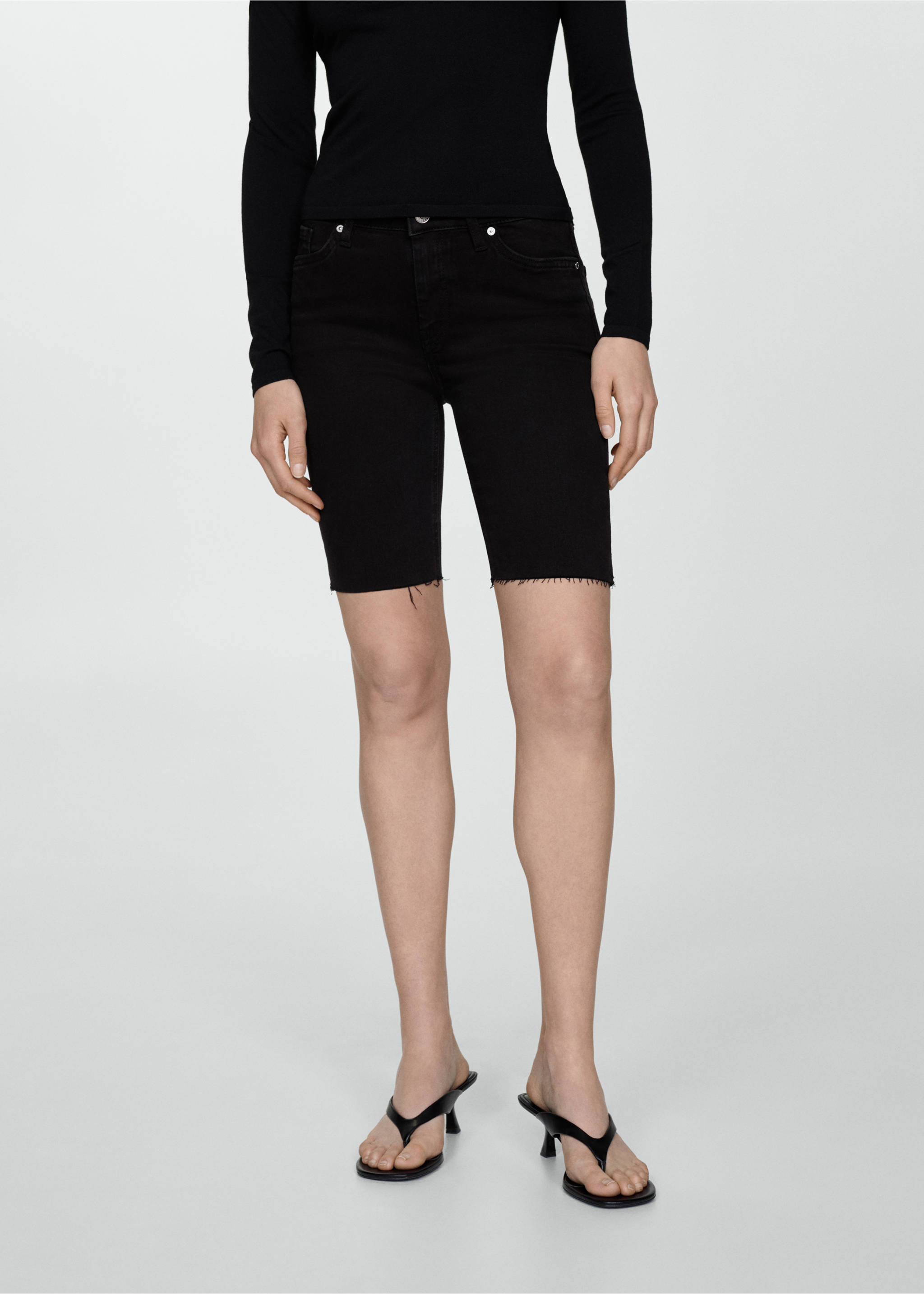 Slim Fit-Jeans-Bermudashorts - Mittlere Ansicht, Black denim. Ref: 67067114-00.