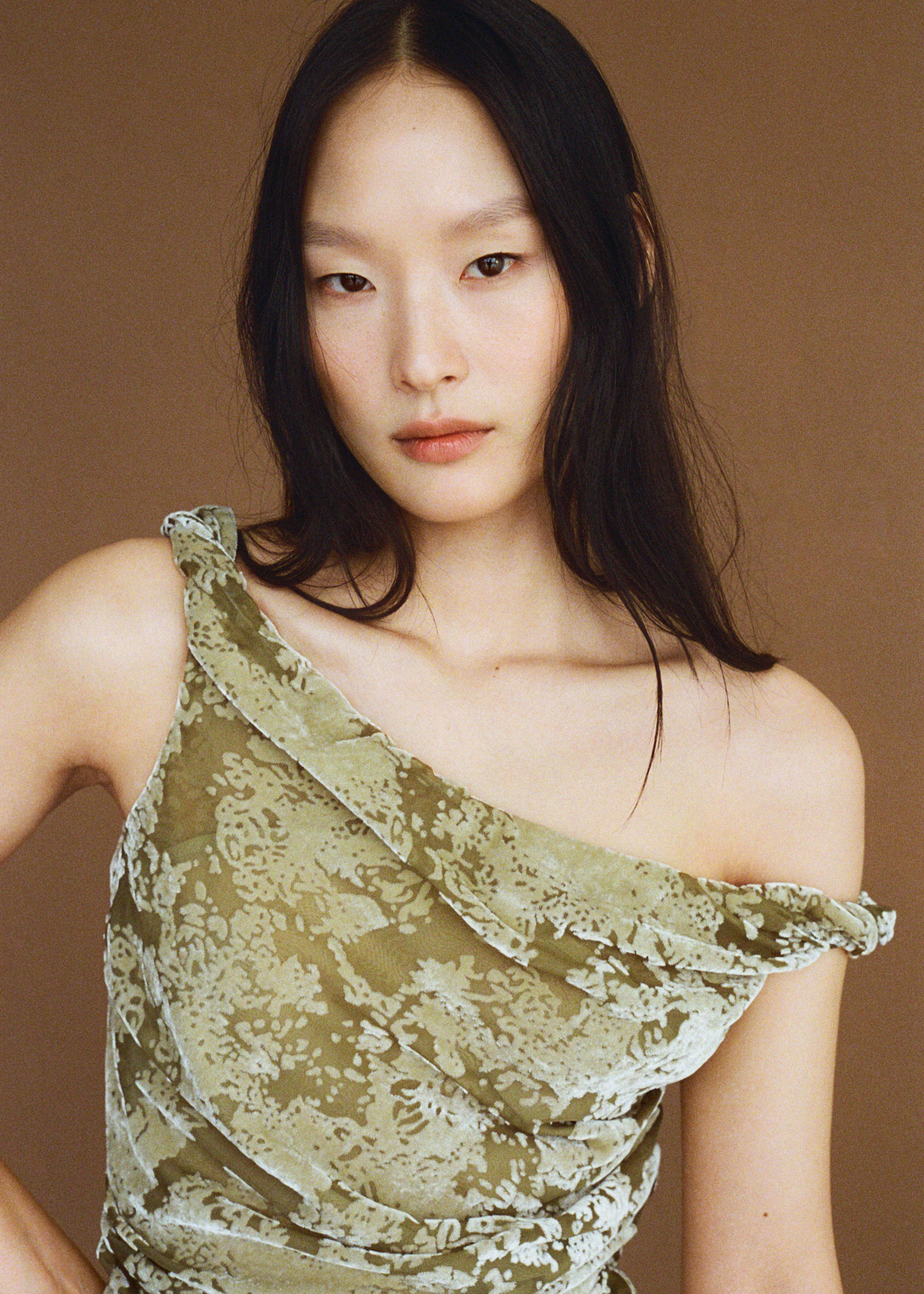 Draped top with velvet detail - Details of the article 9