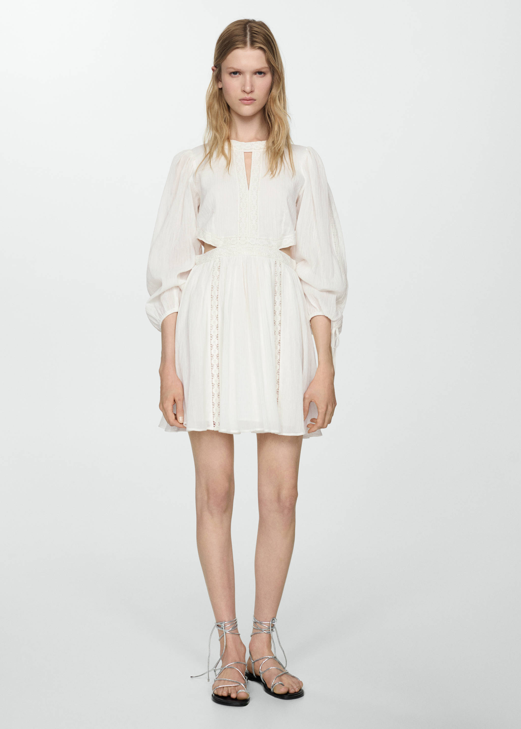 Slit dress with lace detail - General plane