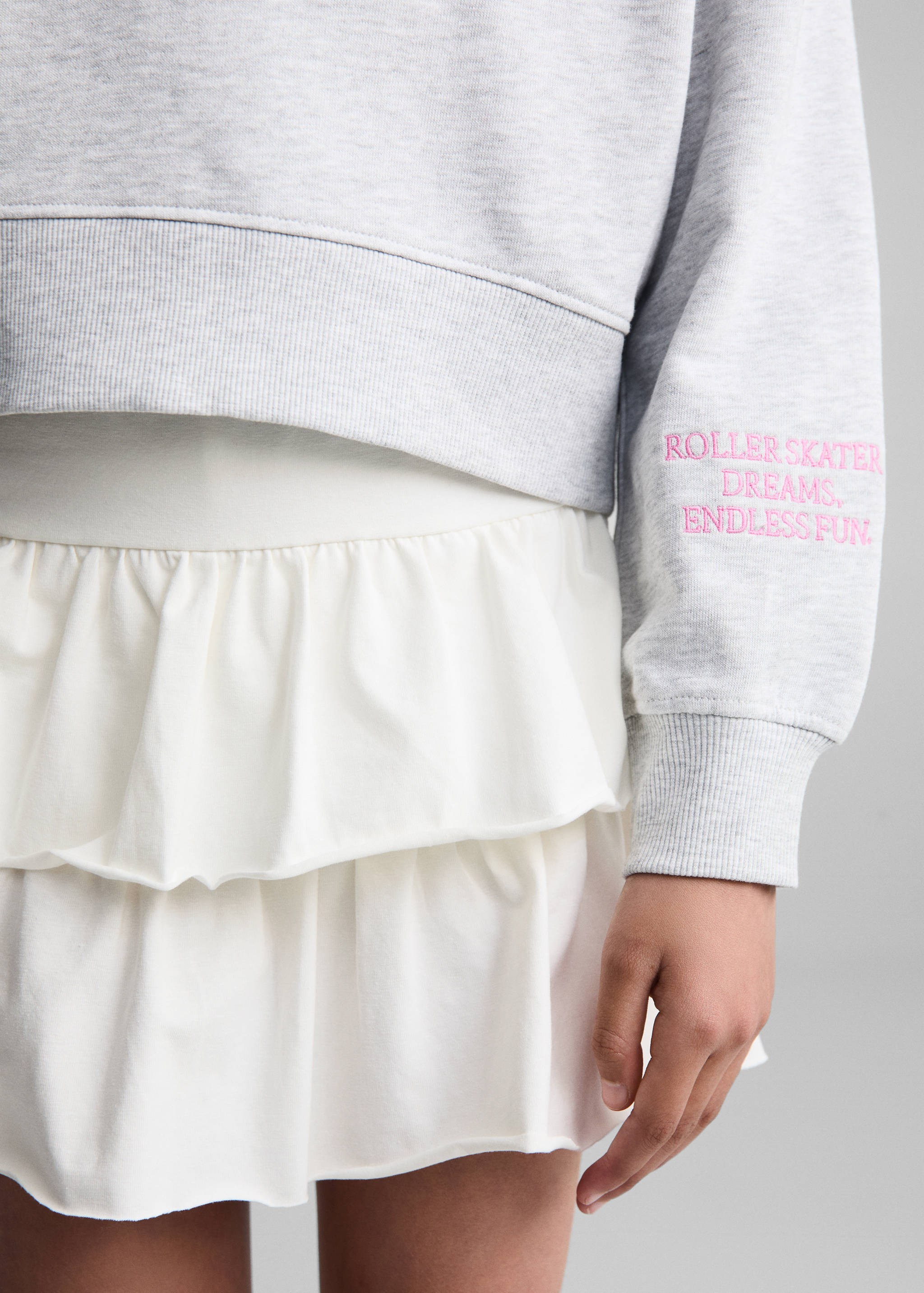 Crop-Sweatshirt mit Schriftzug - Detail des Artikels 3