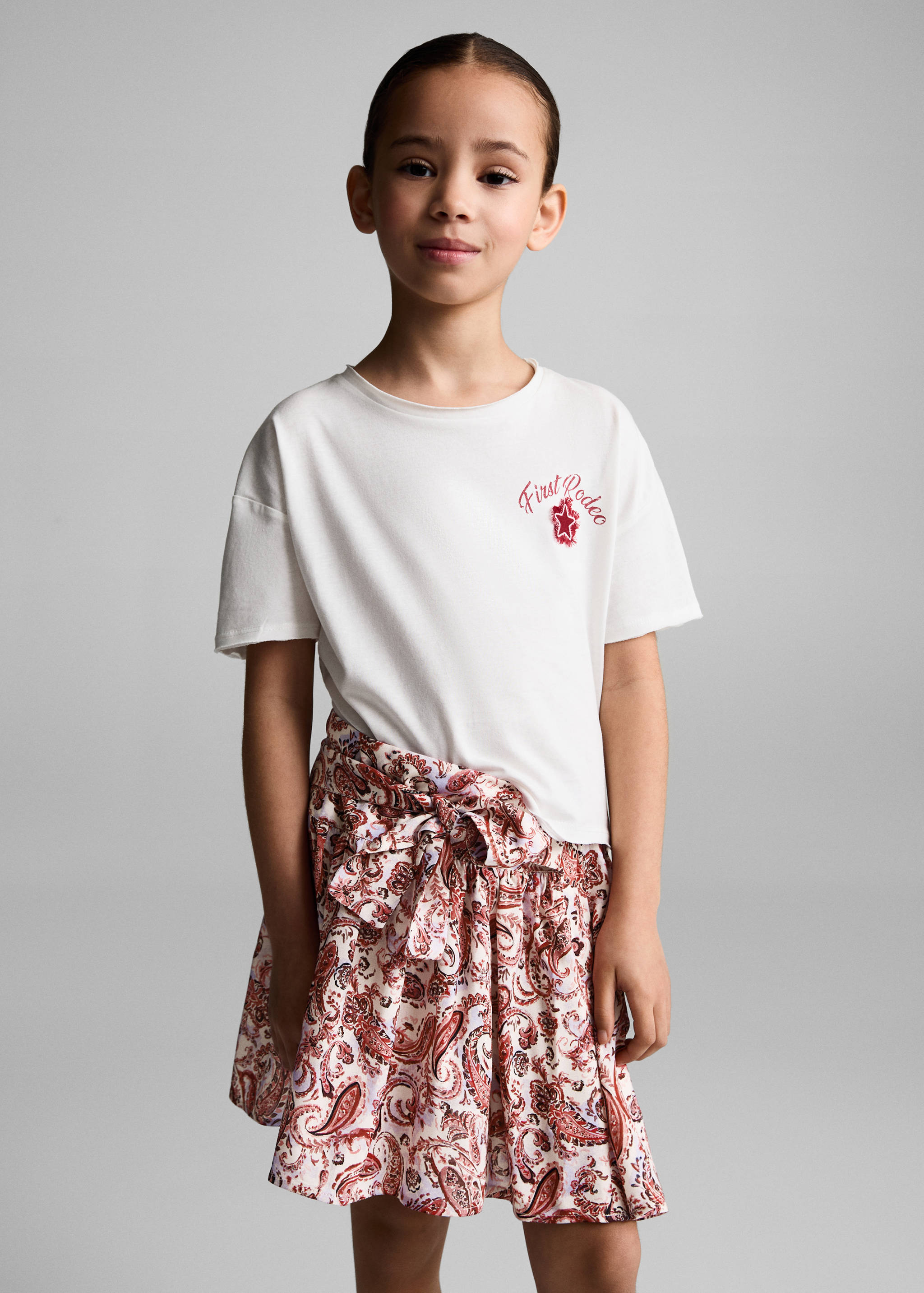 Falda estampado paisley - Plano medio