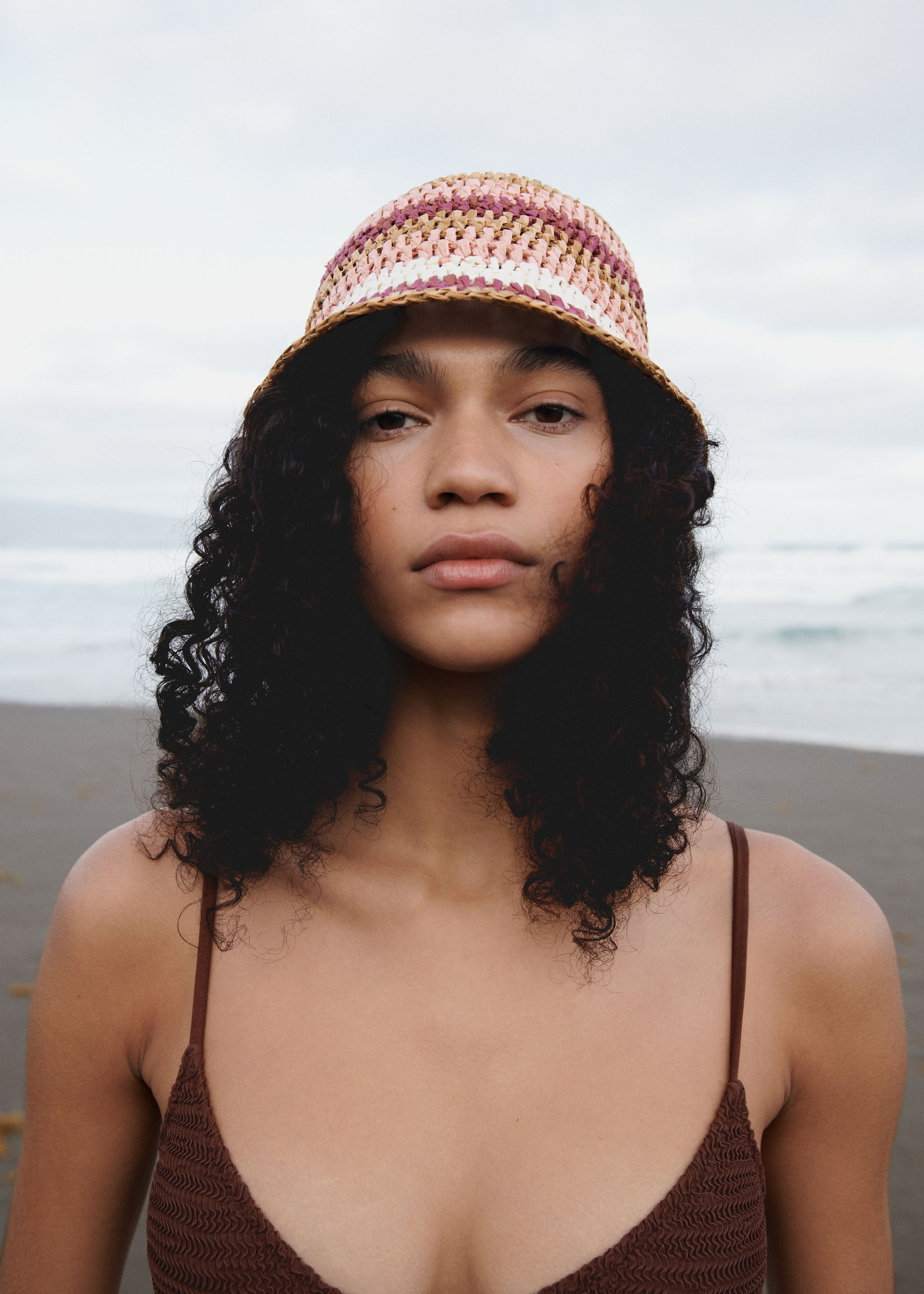 Natural fibre bucket hat - General plane