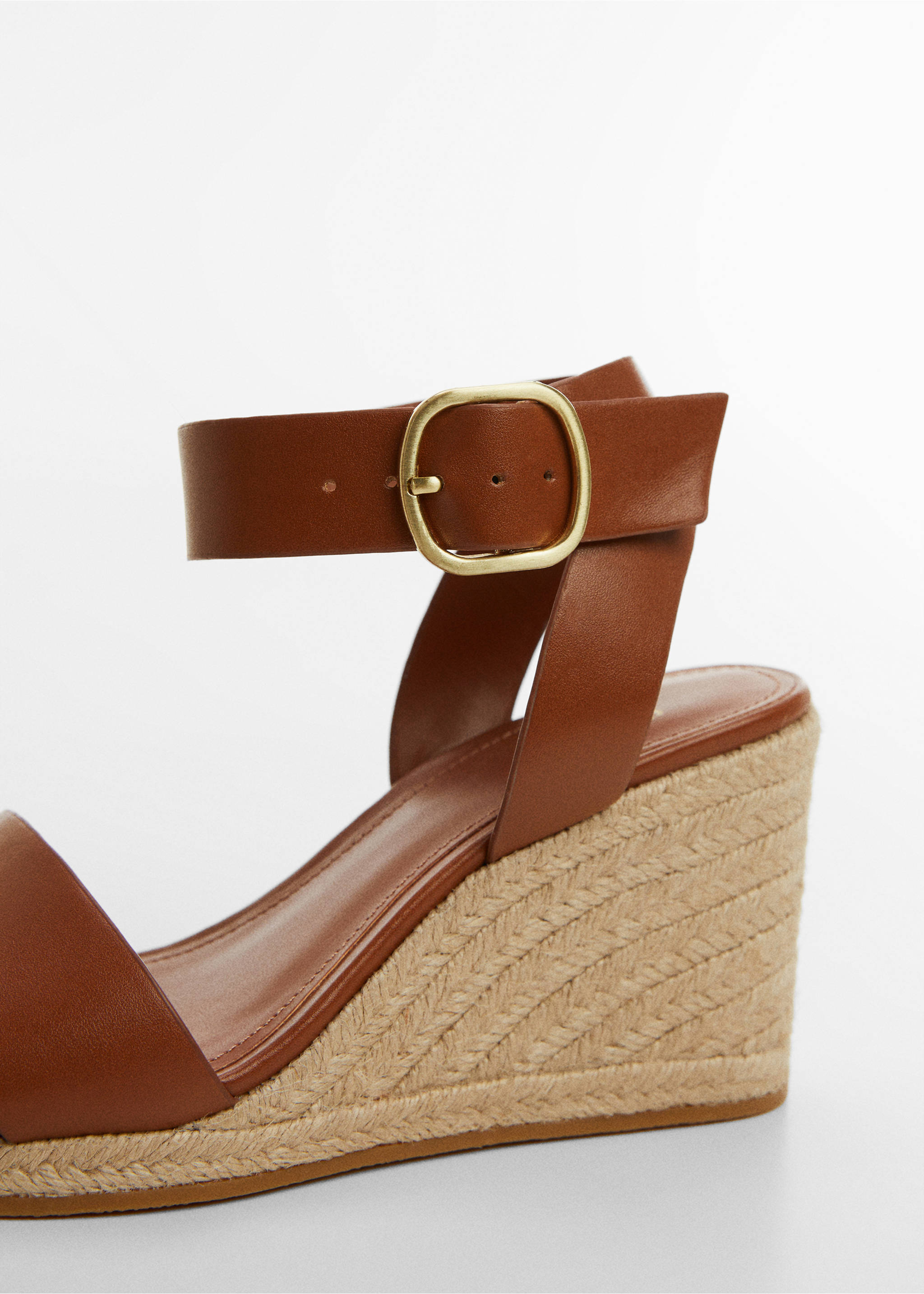Wedge buckle sandals - Details of the article 2, Leather. Ref: 67067699-00.