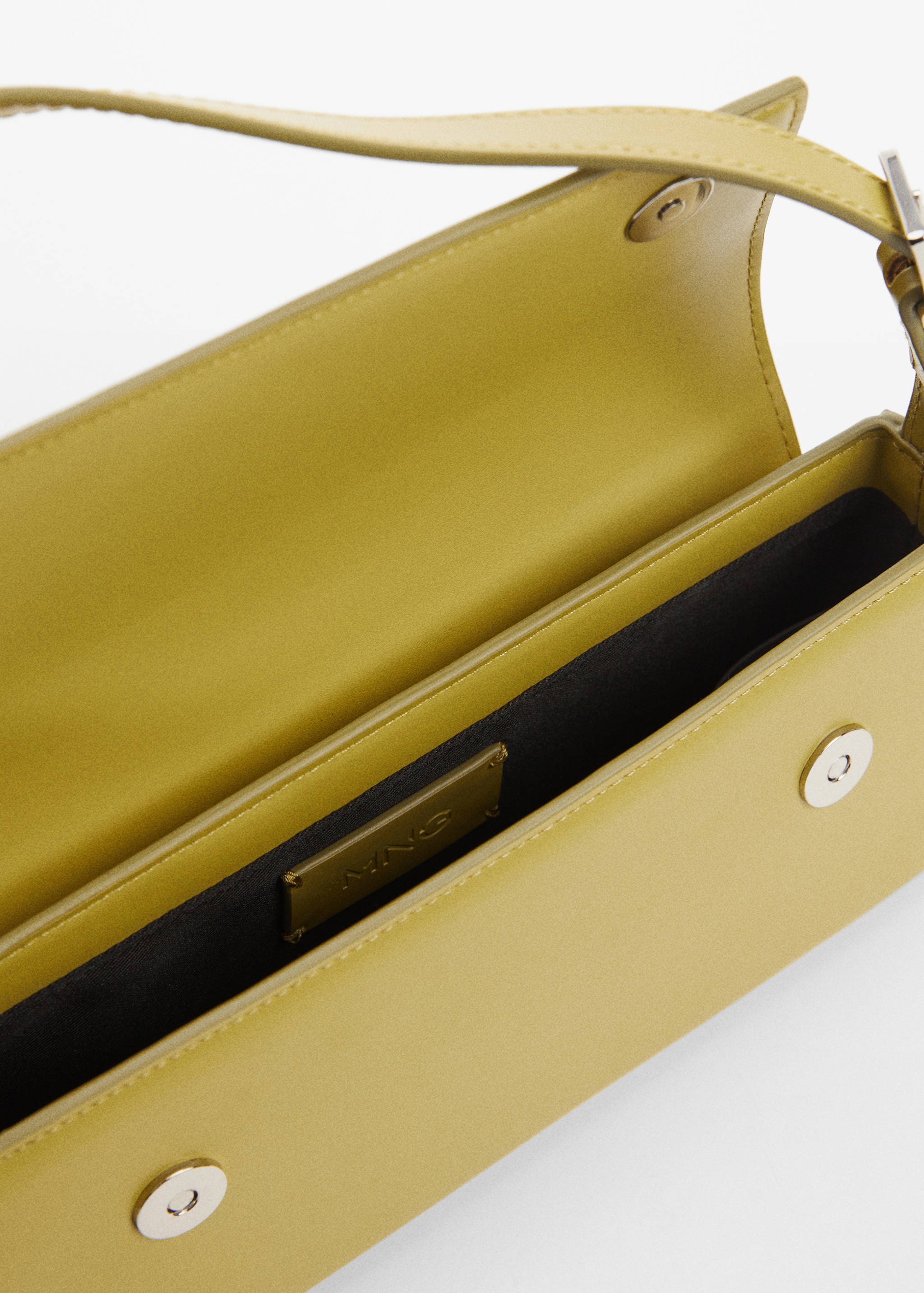 Shoulder bag with strap - Details of the article 2