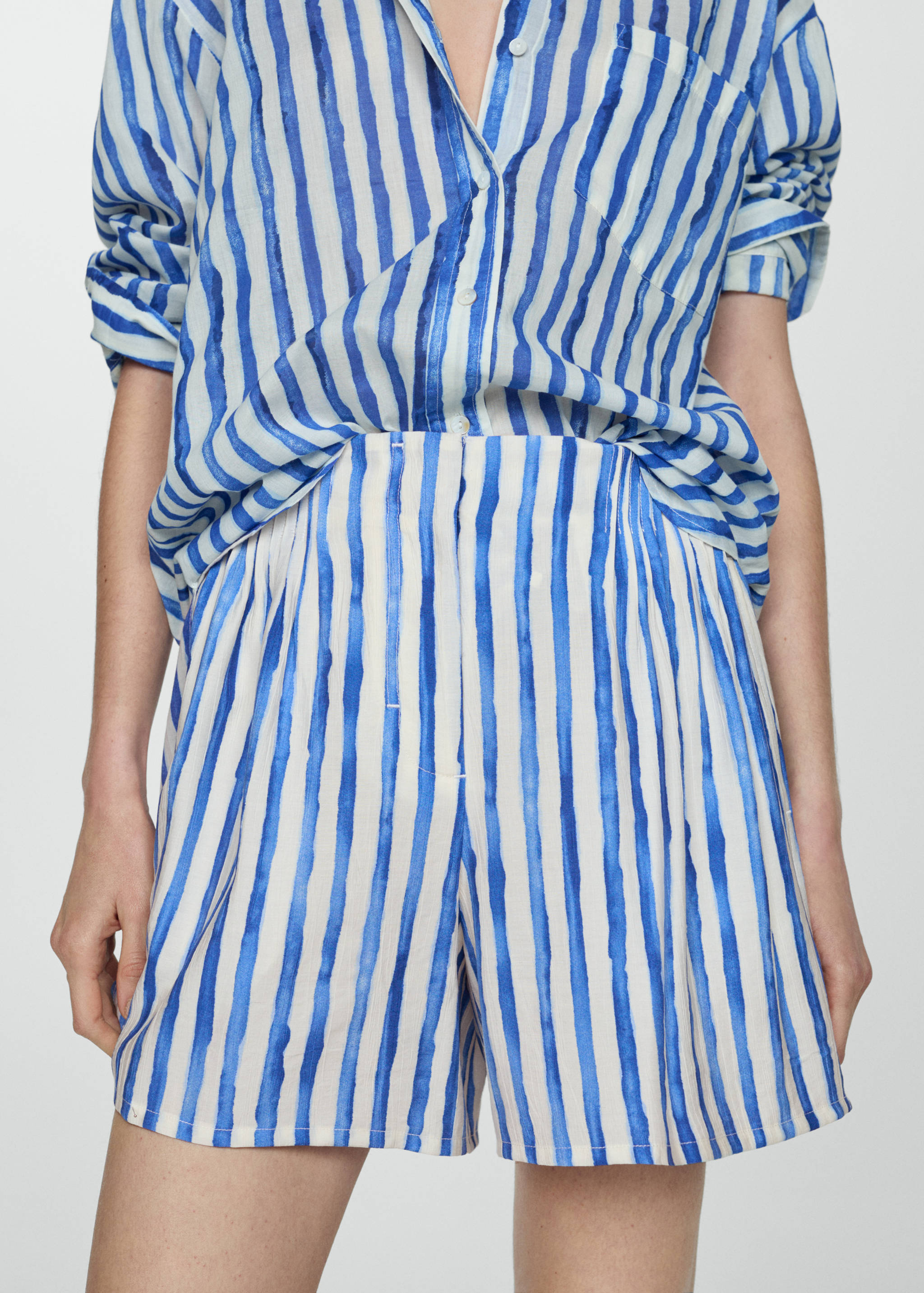 Striped high-waisted shorts - Medium plane