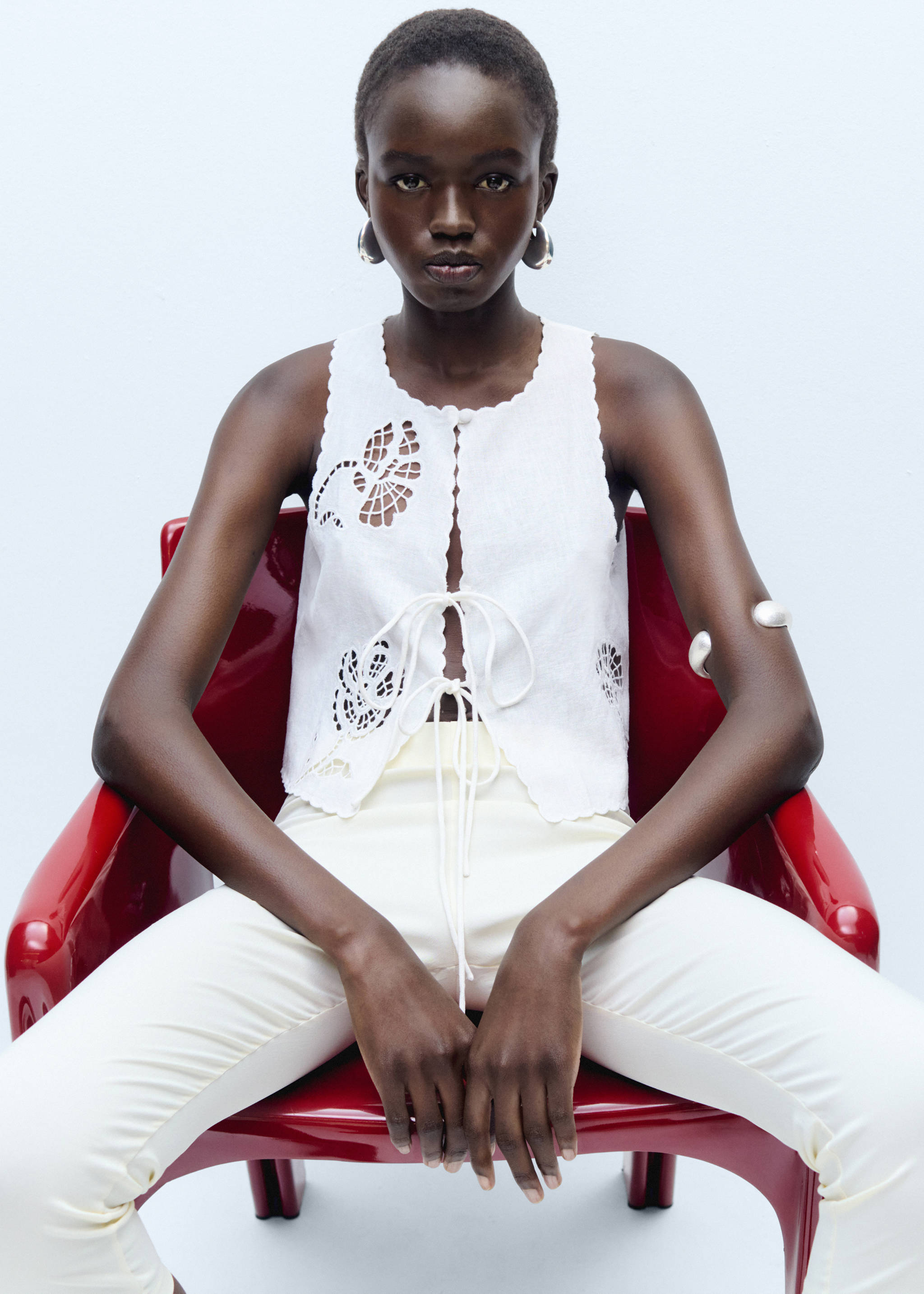 Openwork detail linen top - Details of the article 3