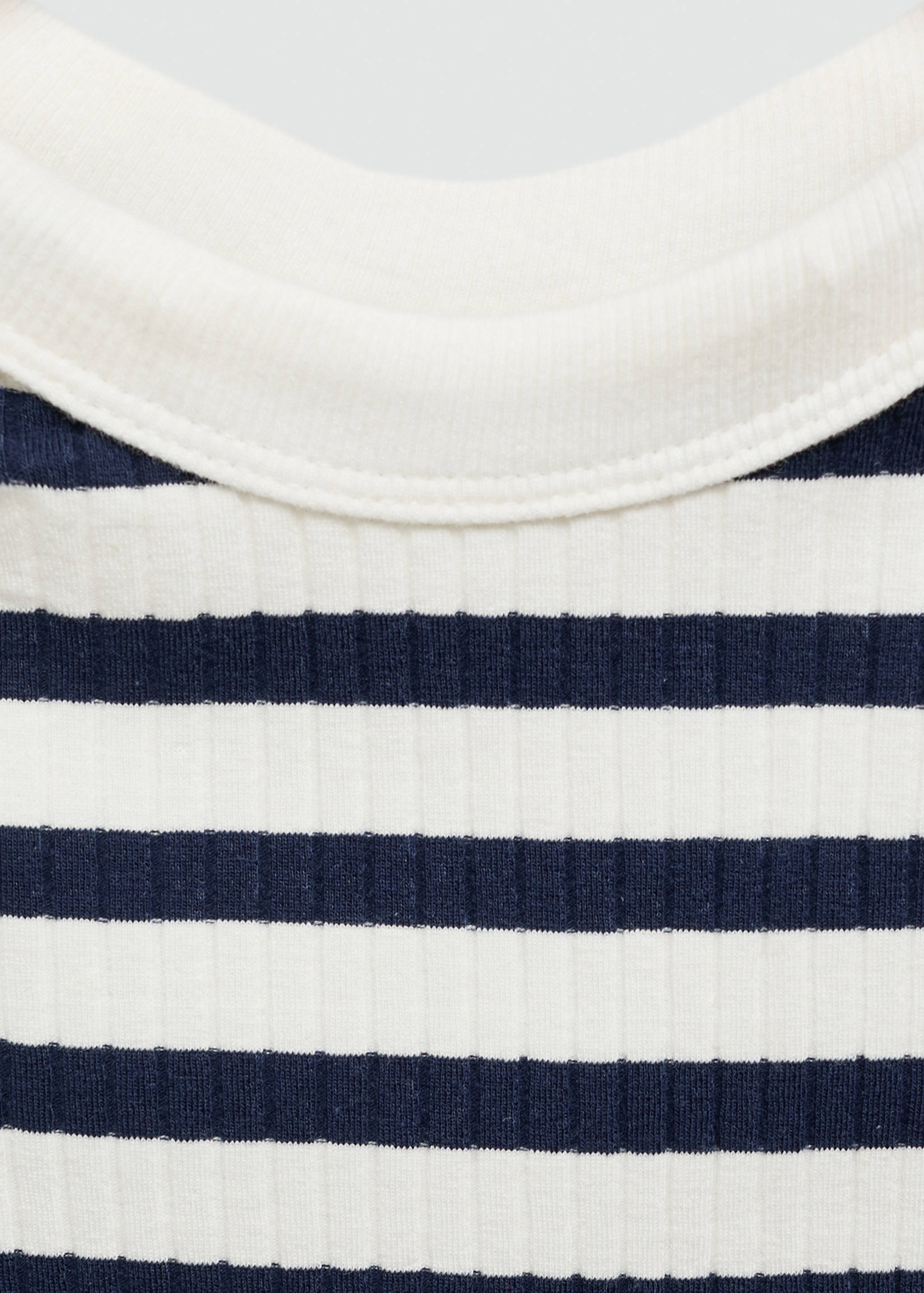 Striped strap T-shirt - Details of the article 8