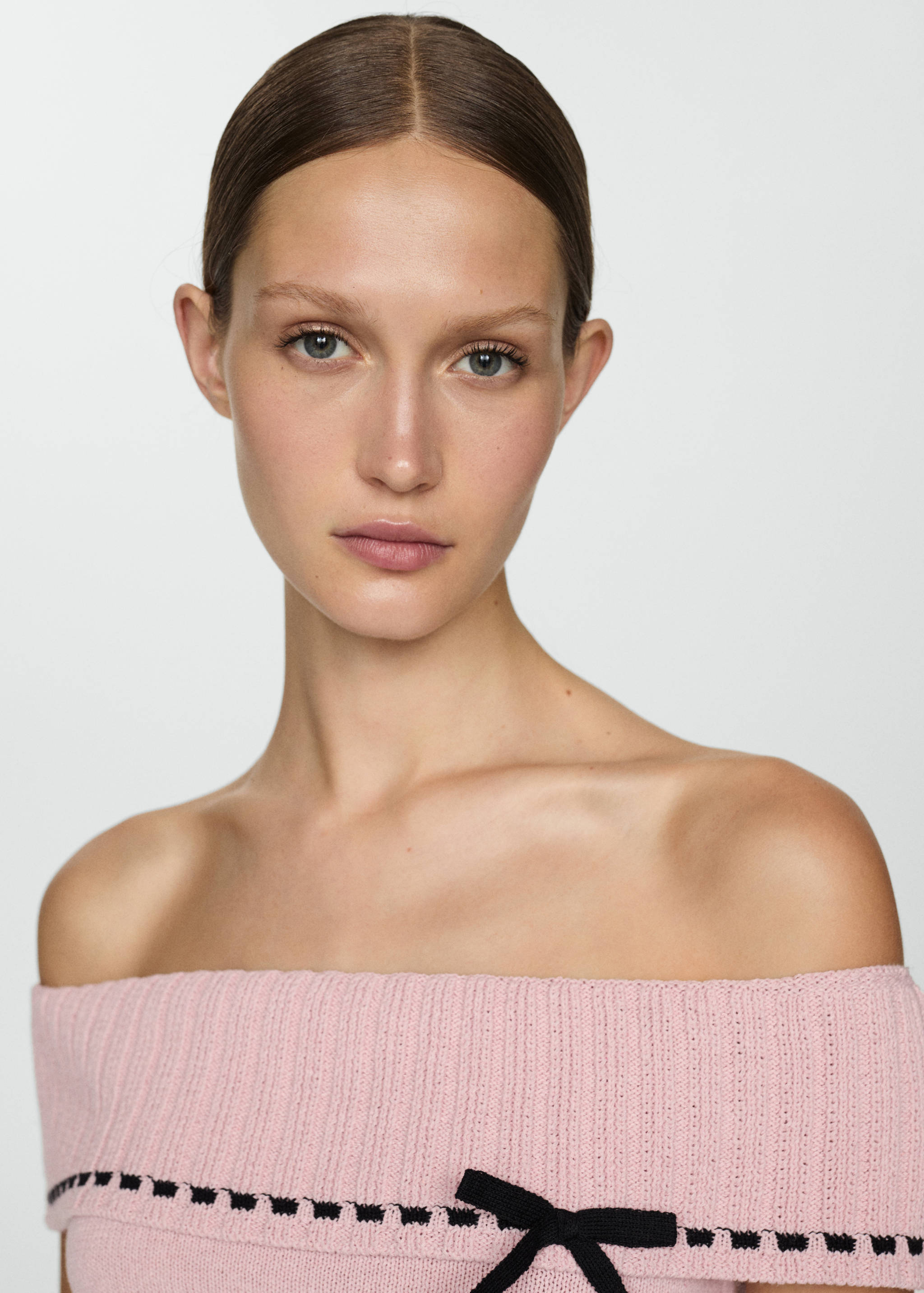 Off-shoulder top - Details of the article 1