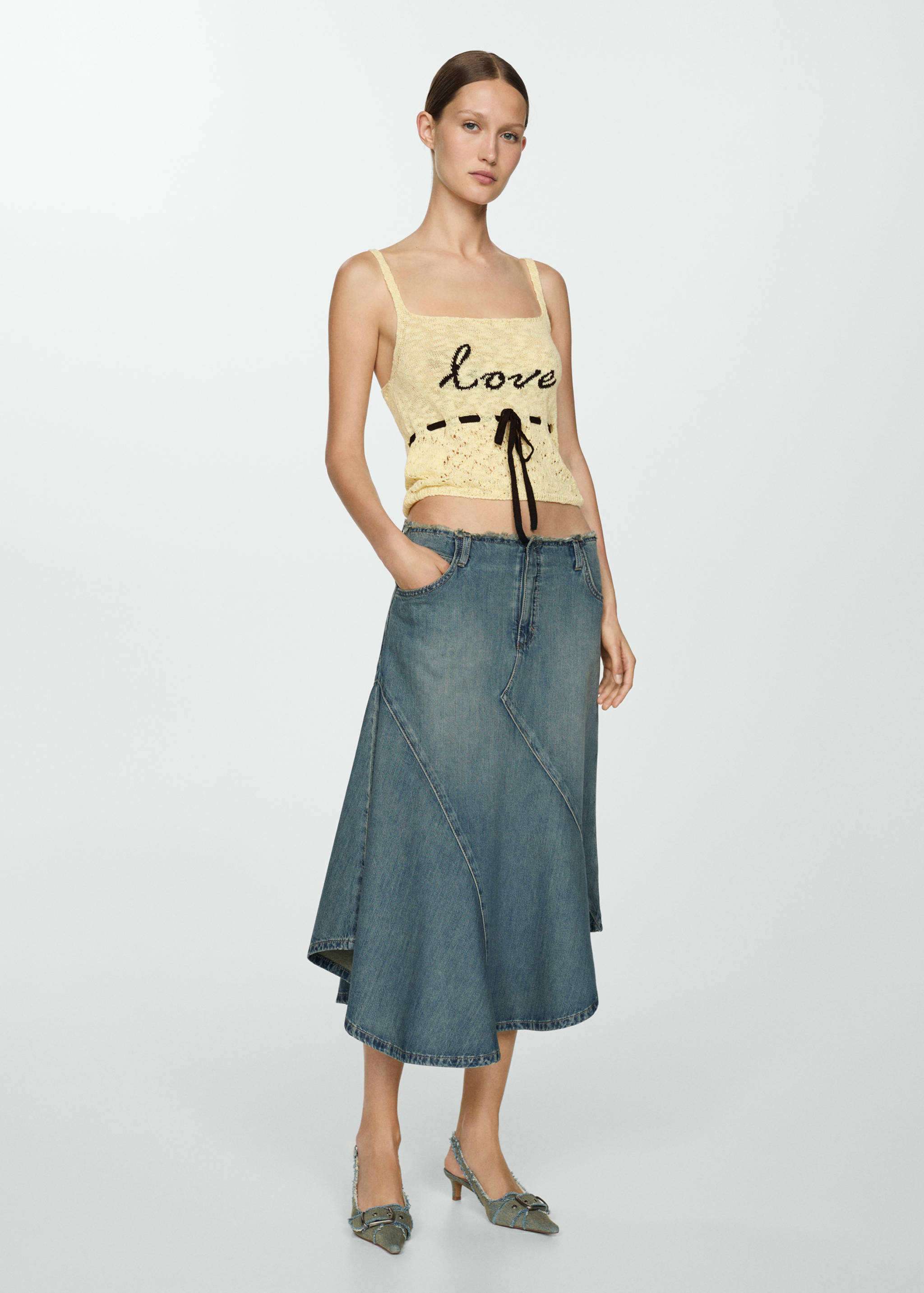 Knitted top with bow and lace pattern - General plane