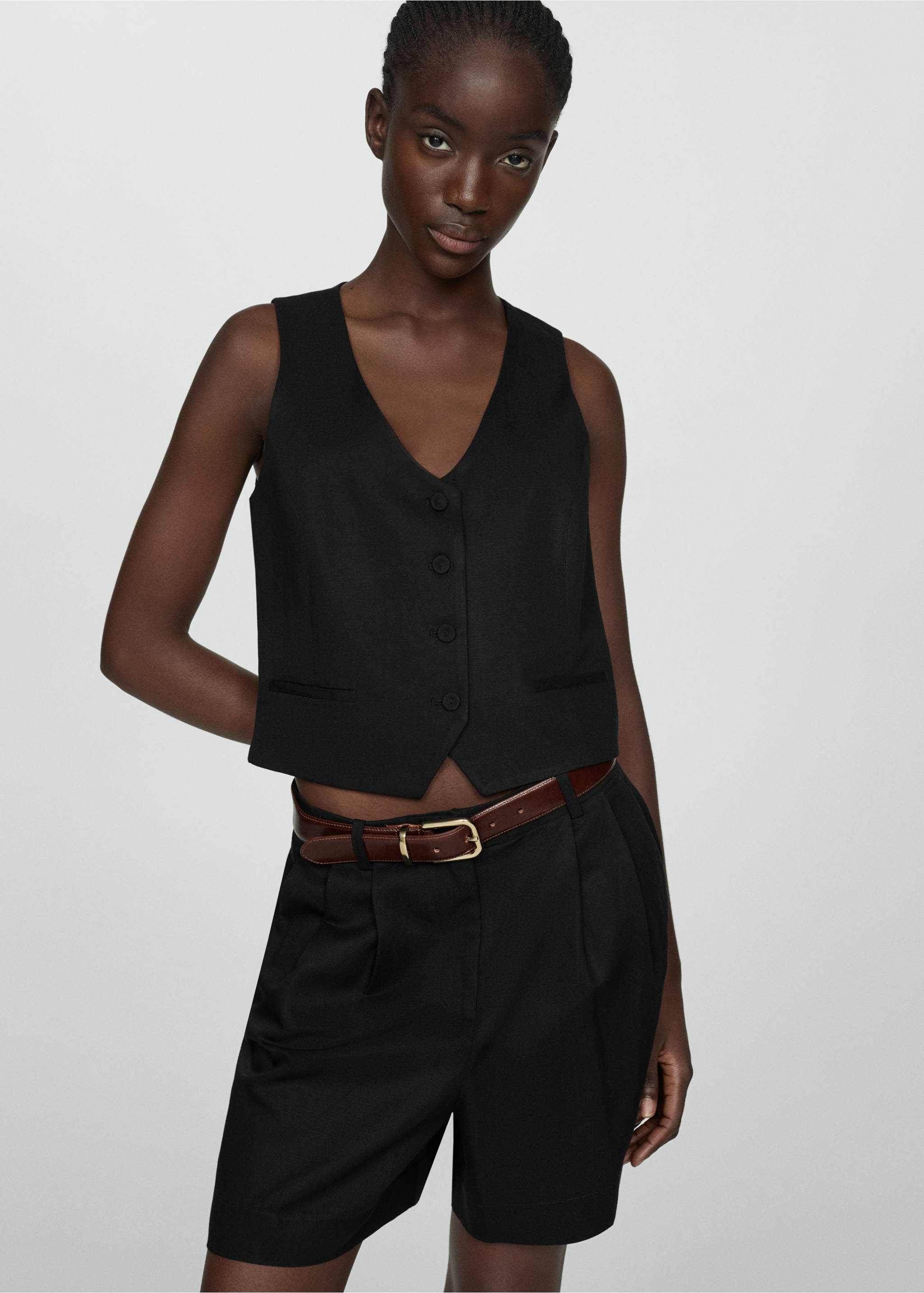 Linen waistcoat with buttons - Medium plane, Black. Ref: 67069229-00.