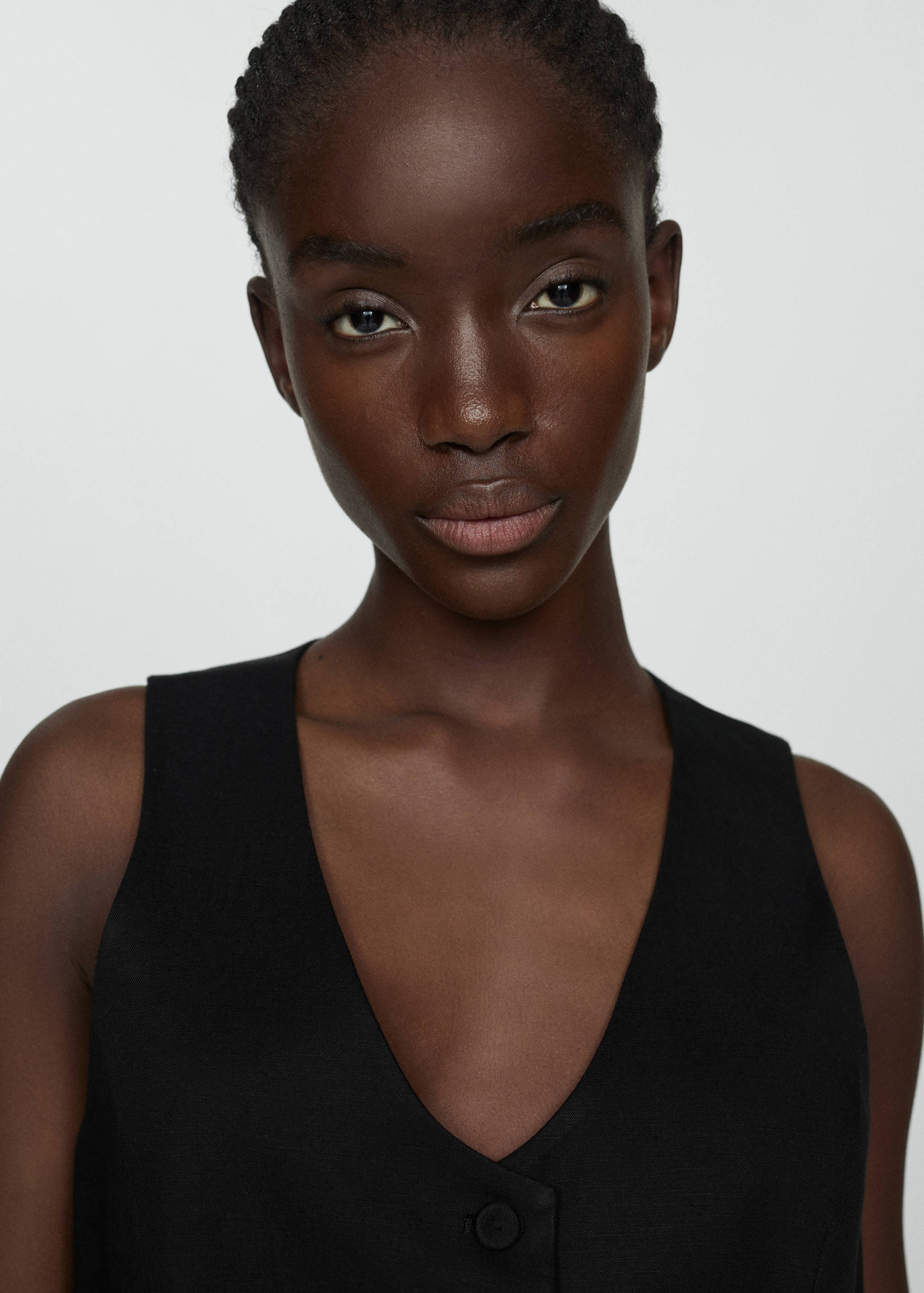 Linen waistcoat with buttons - Details of the article 1