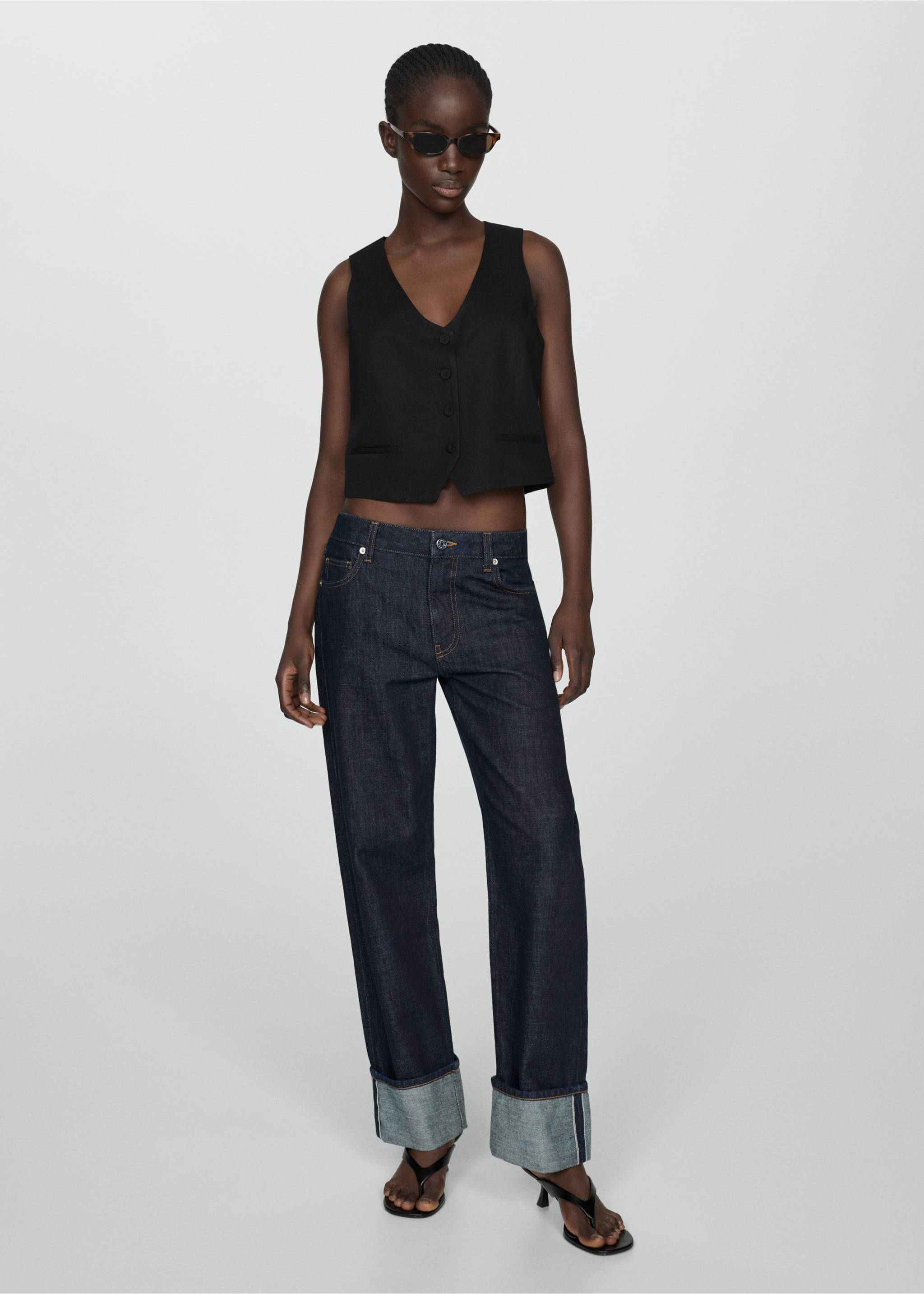 Linen waistcoat with buttons - Details of the article 6, Black. Ref: 67069229-00.