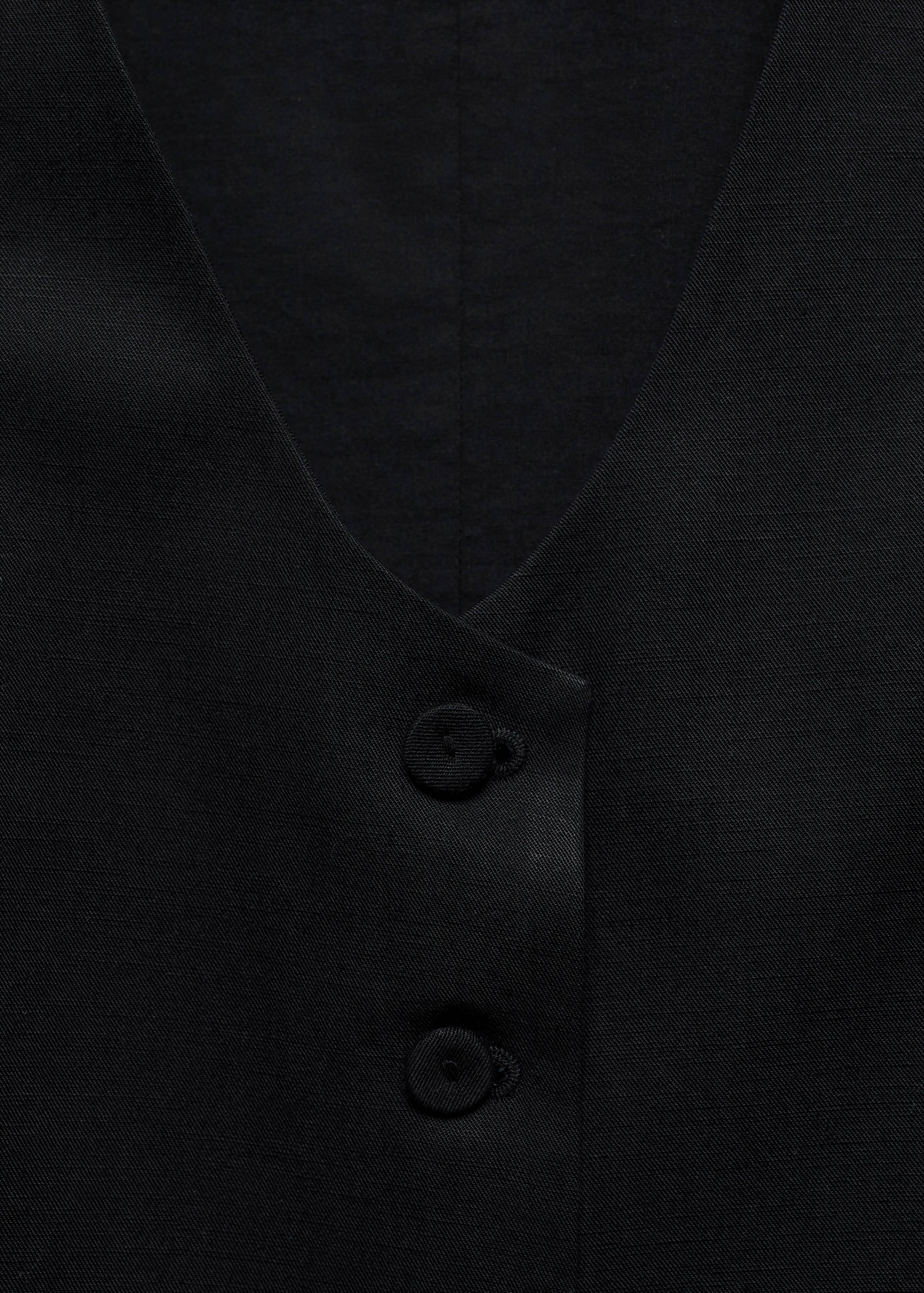 Linen waistcoat with buttons - Details of the article 8
