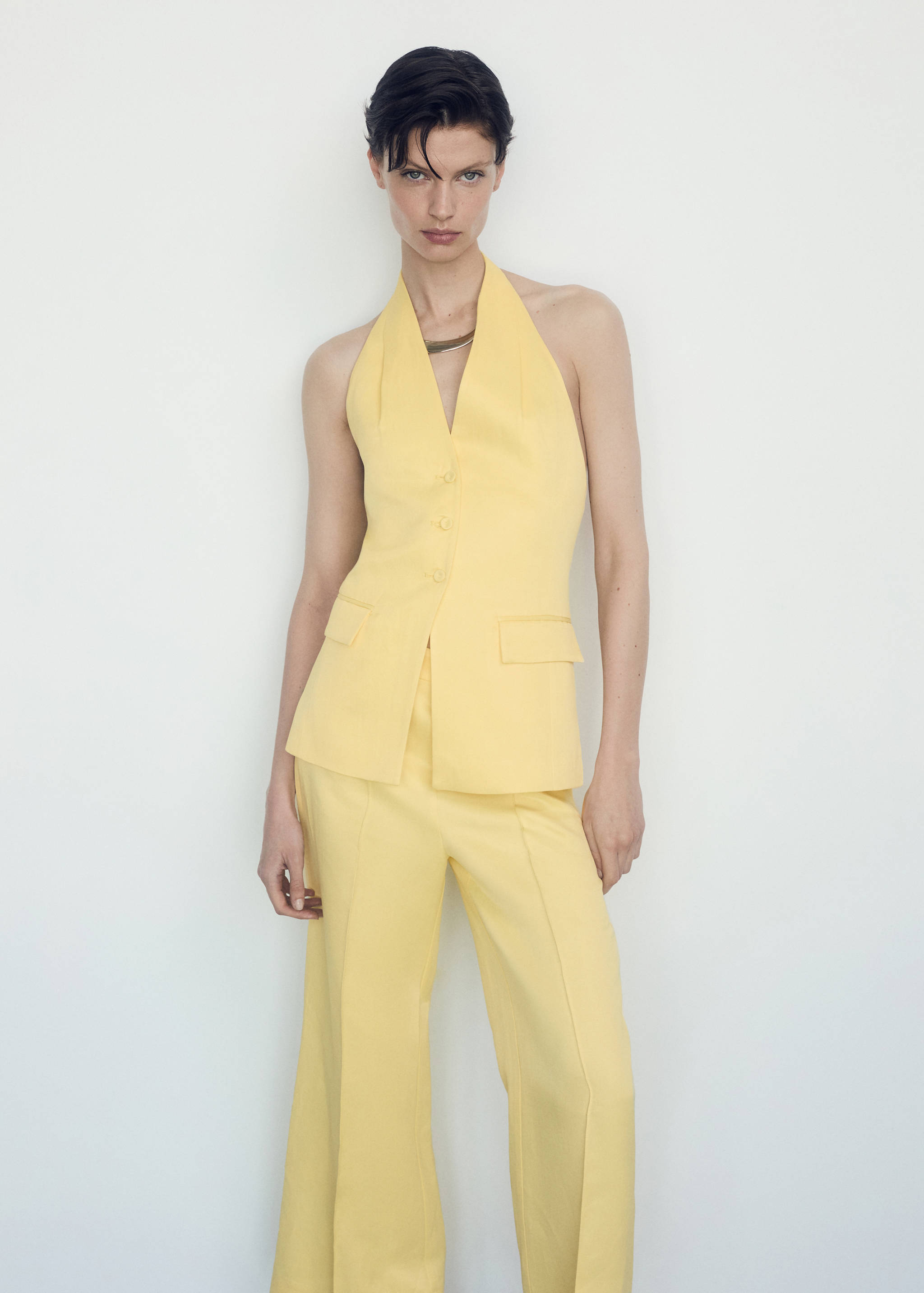 Flared pants with pleated detail - Medium plane